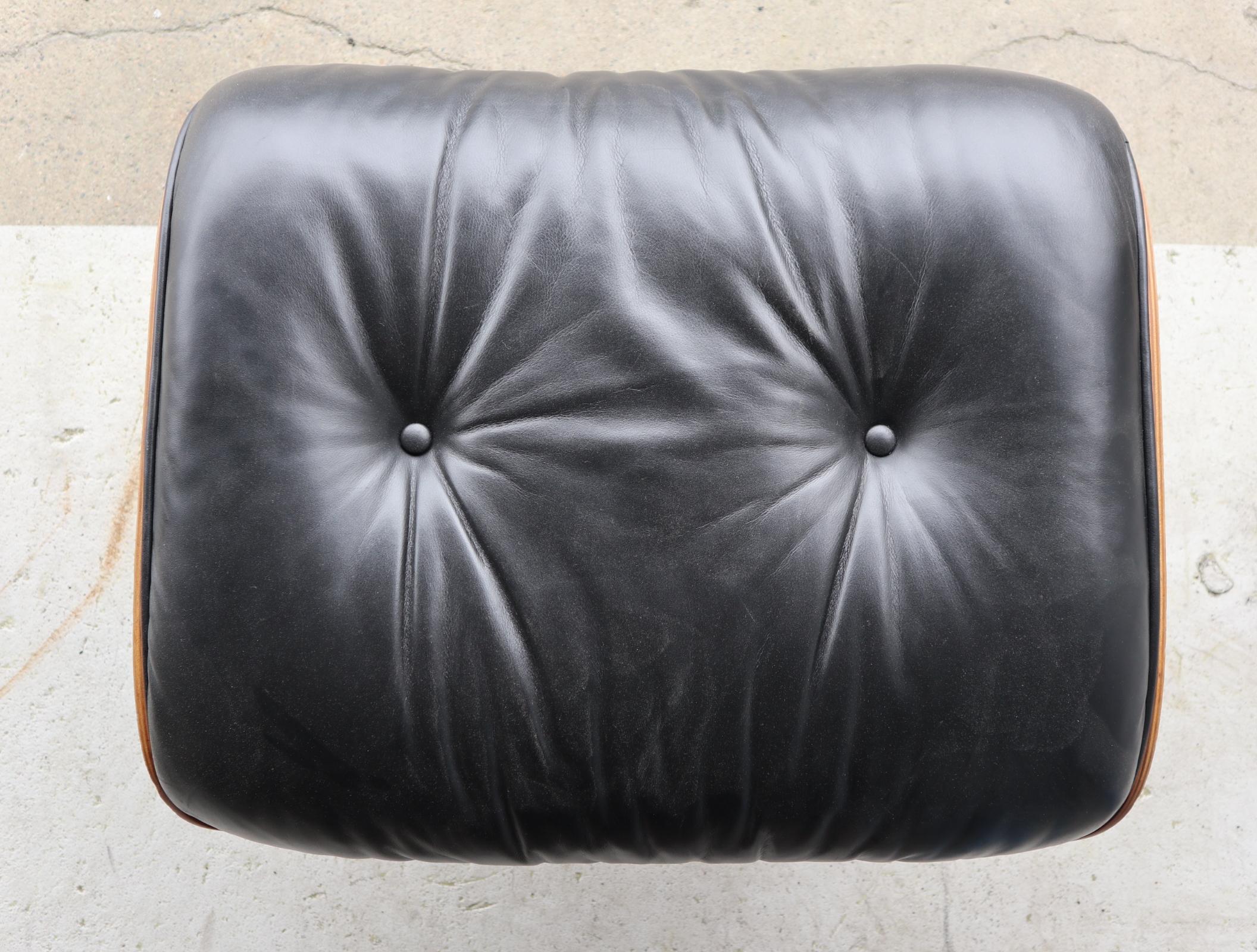 Herman Miller Eames Lounge Chair and Ottoman in Rosewood 8