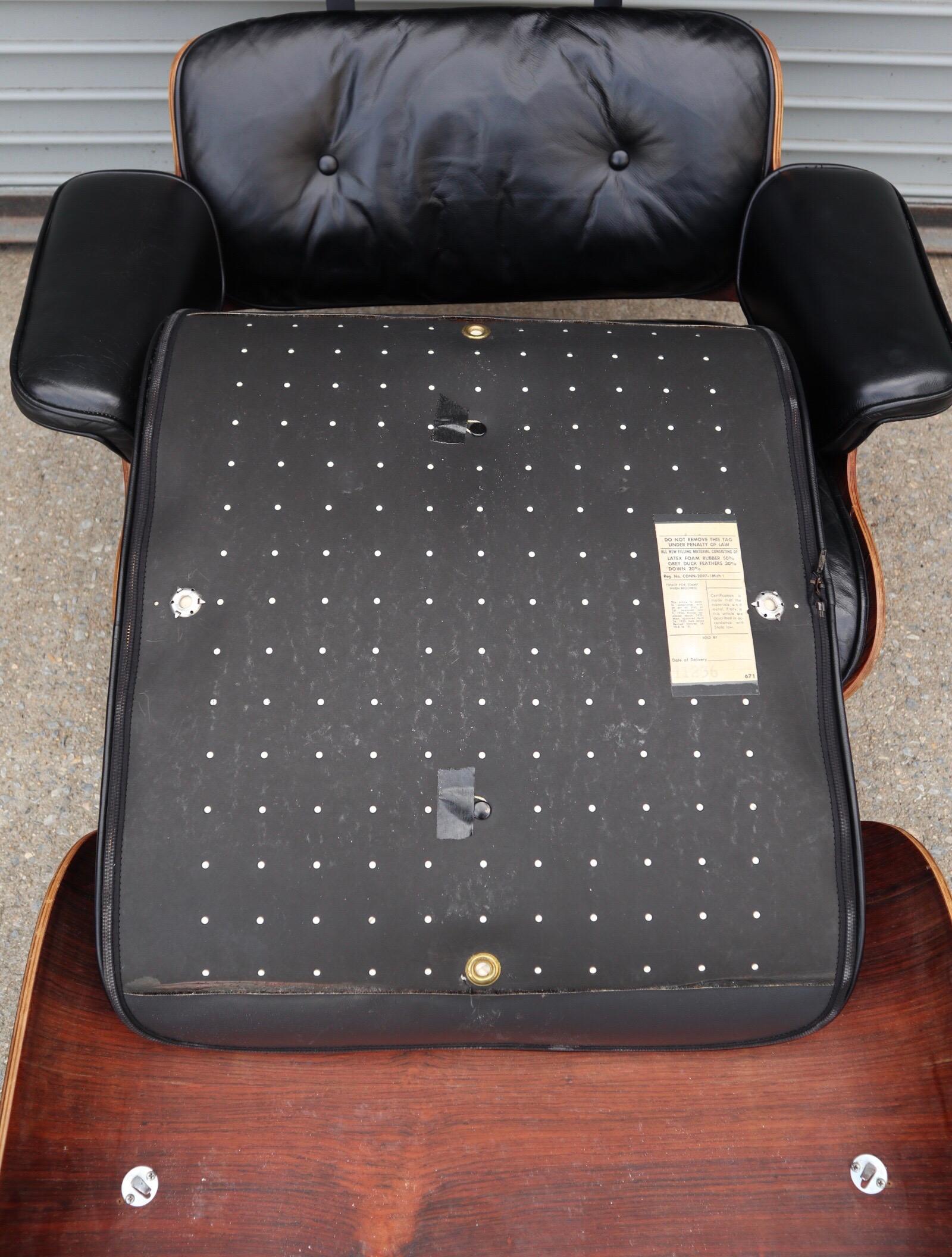 Herman Miller Eames Lounge Chair and Ottoman in Rosewood 8