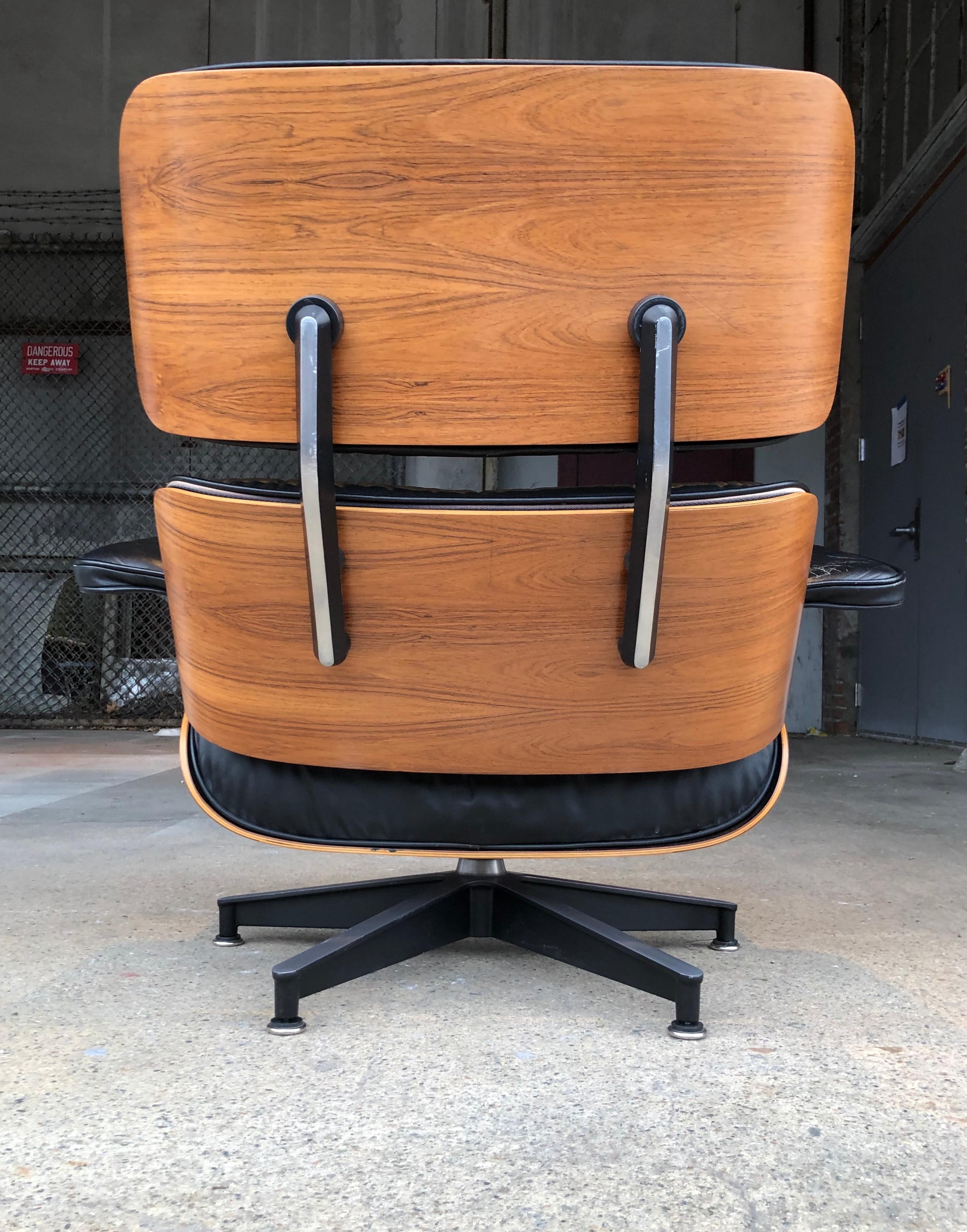 Mid-Century Modern Herman Miller Eames Lounge Chair