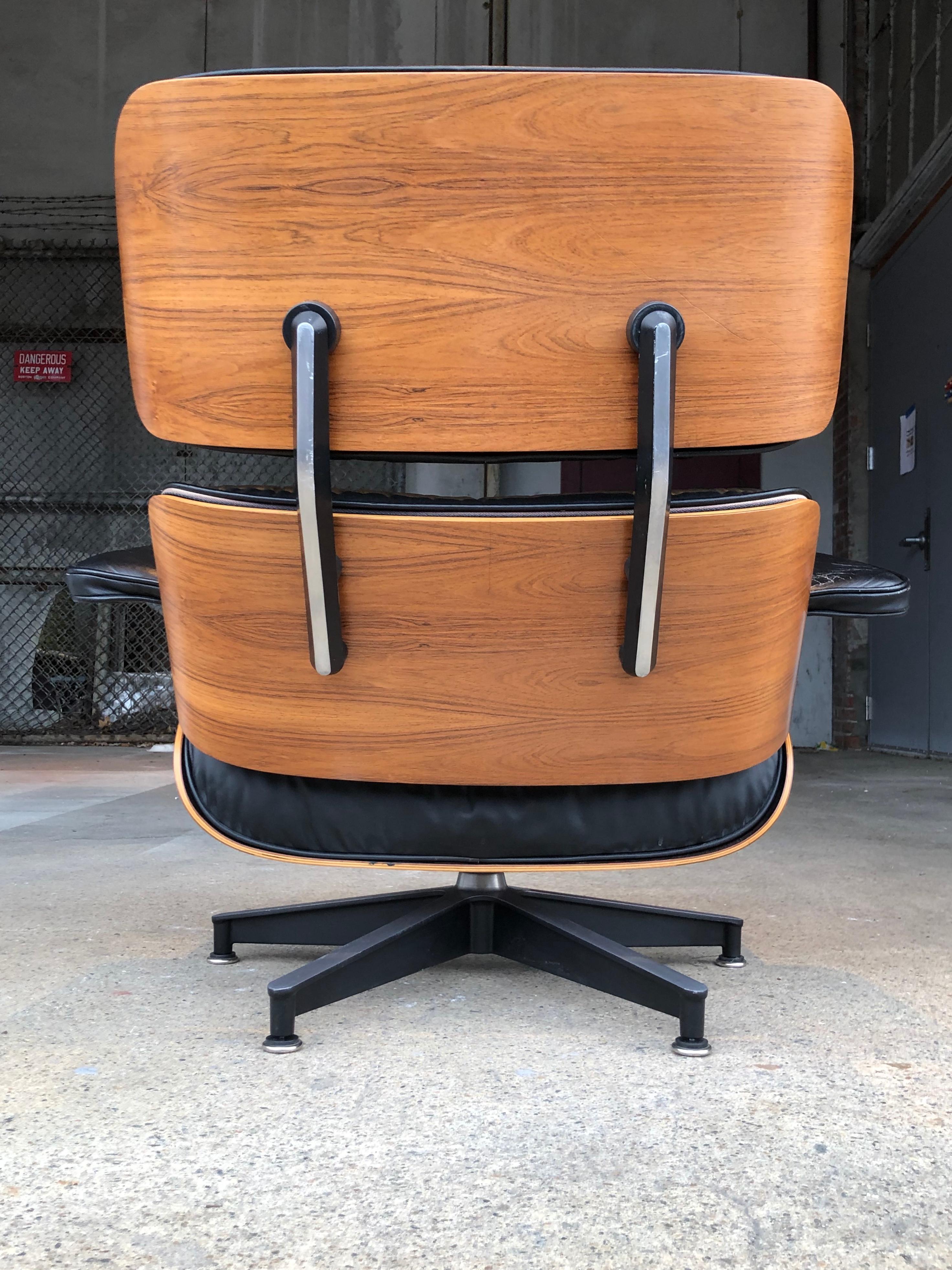 Herman Miller Eames Lounge Chair In Good Condition In Brooklyn, NY