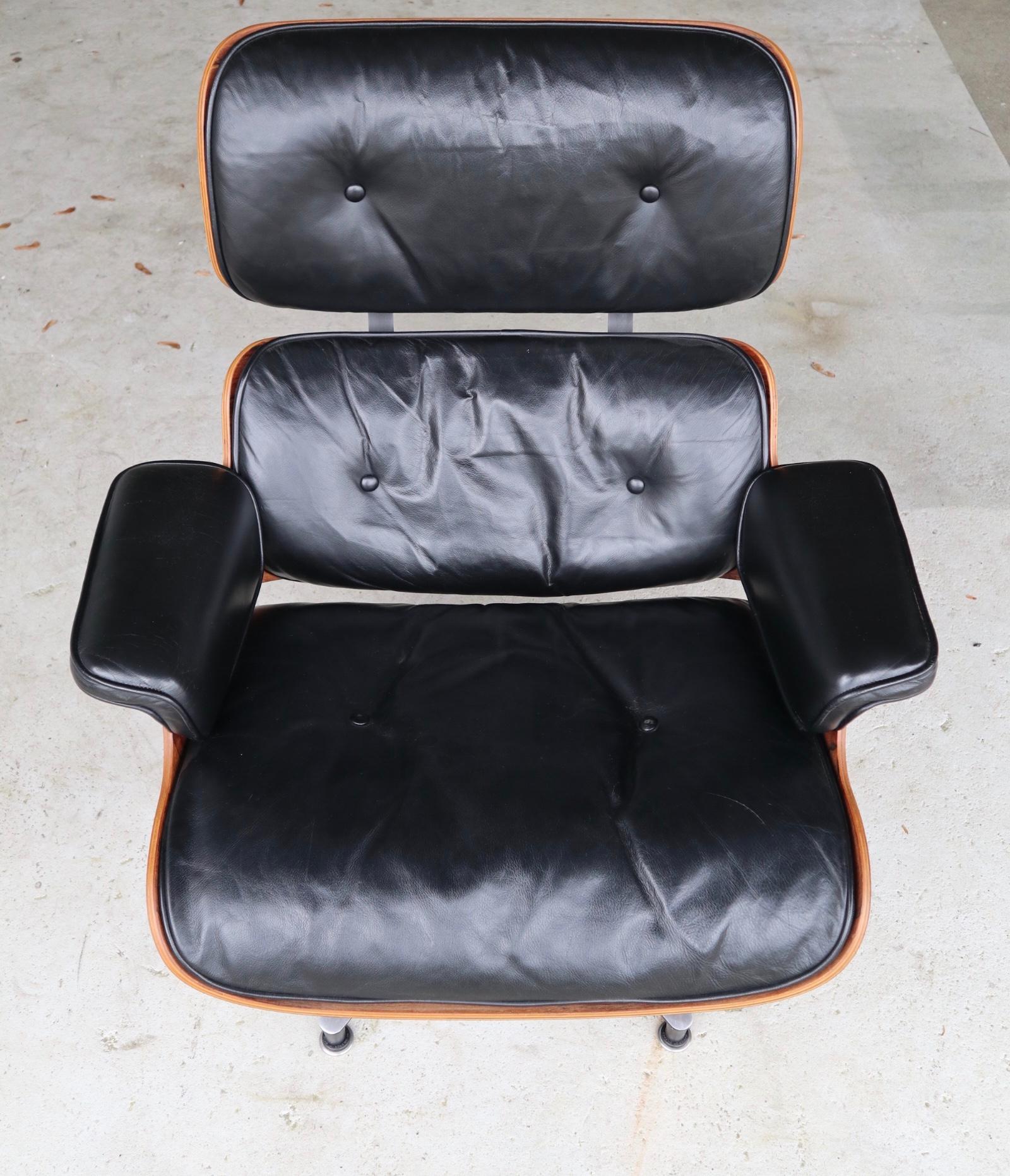 Mid-Century Modern Herman Miller Eames Lounge Chair in Rosewood