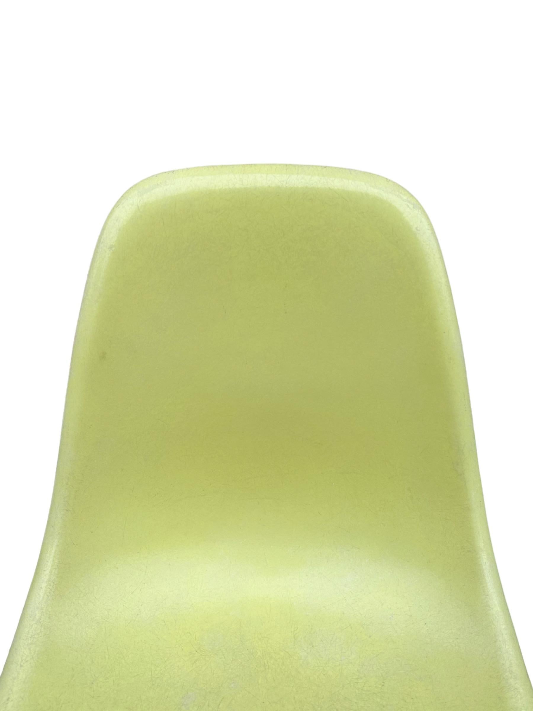 Mid-Century Modern Herman Miller Eames PSCC Swivel Desk Chair For Sale
