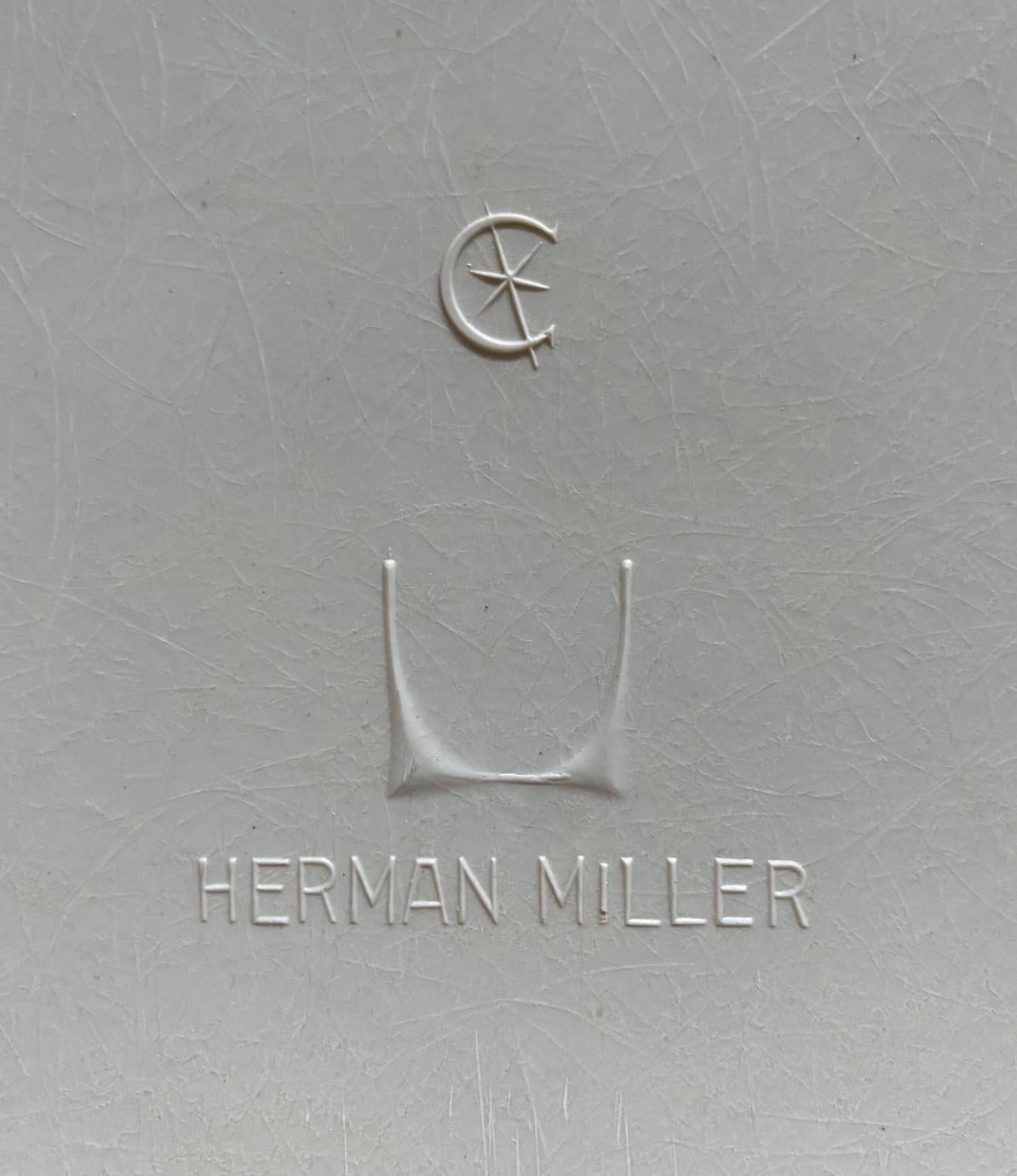 Herman Miller Eames RAR Rocker aus Pergament (amerikanisch) im Angebot