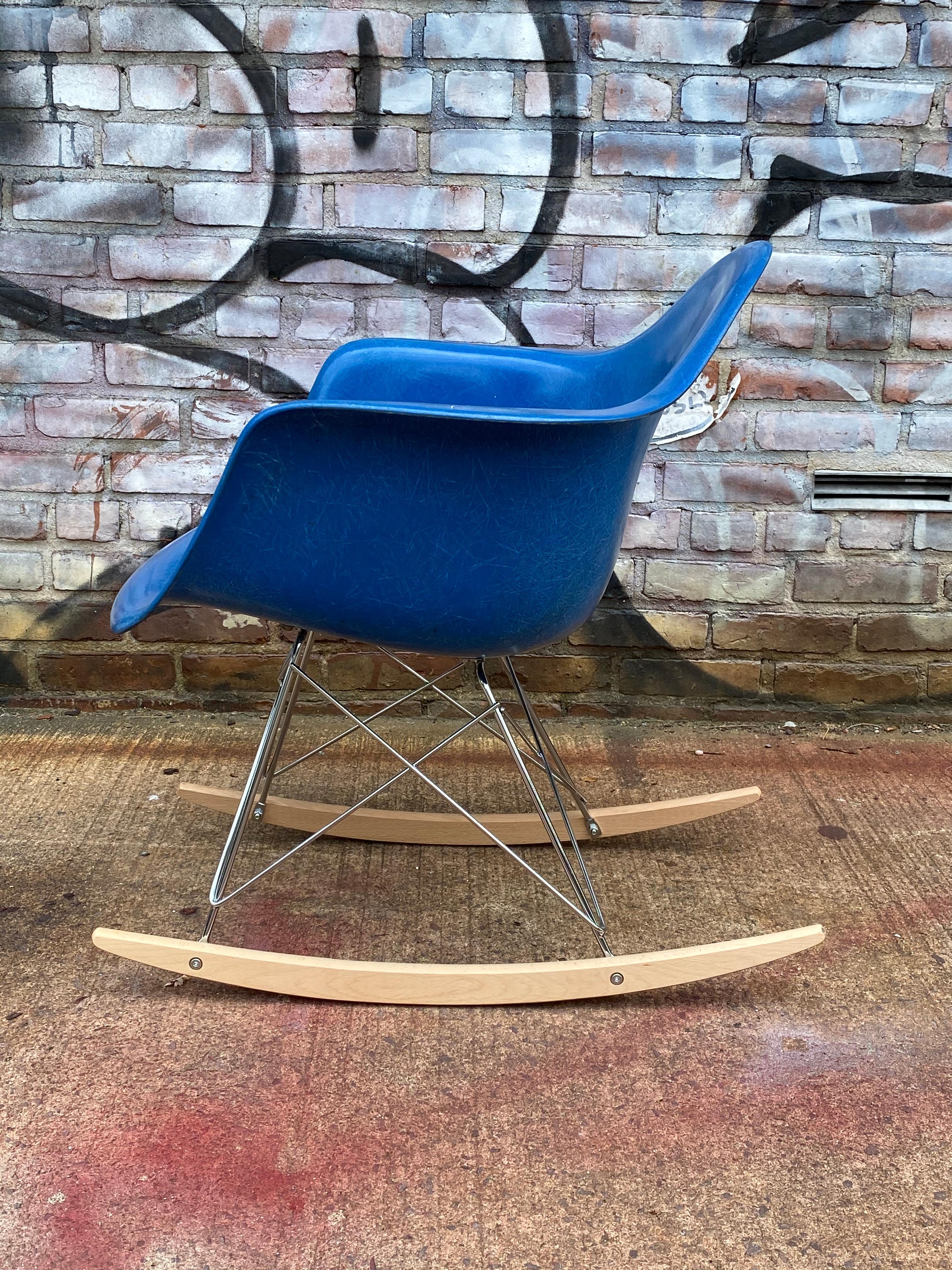 Mid-Century Modern Herman Miller Eames Model RAR Rocker in Ultramarine Blue