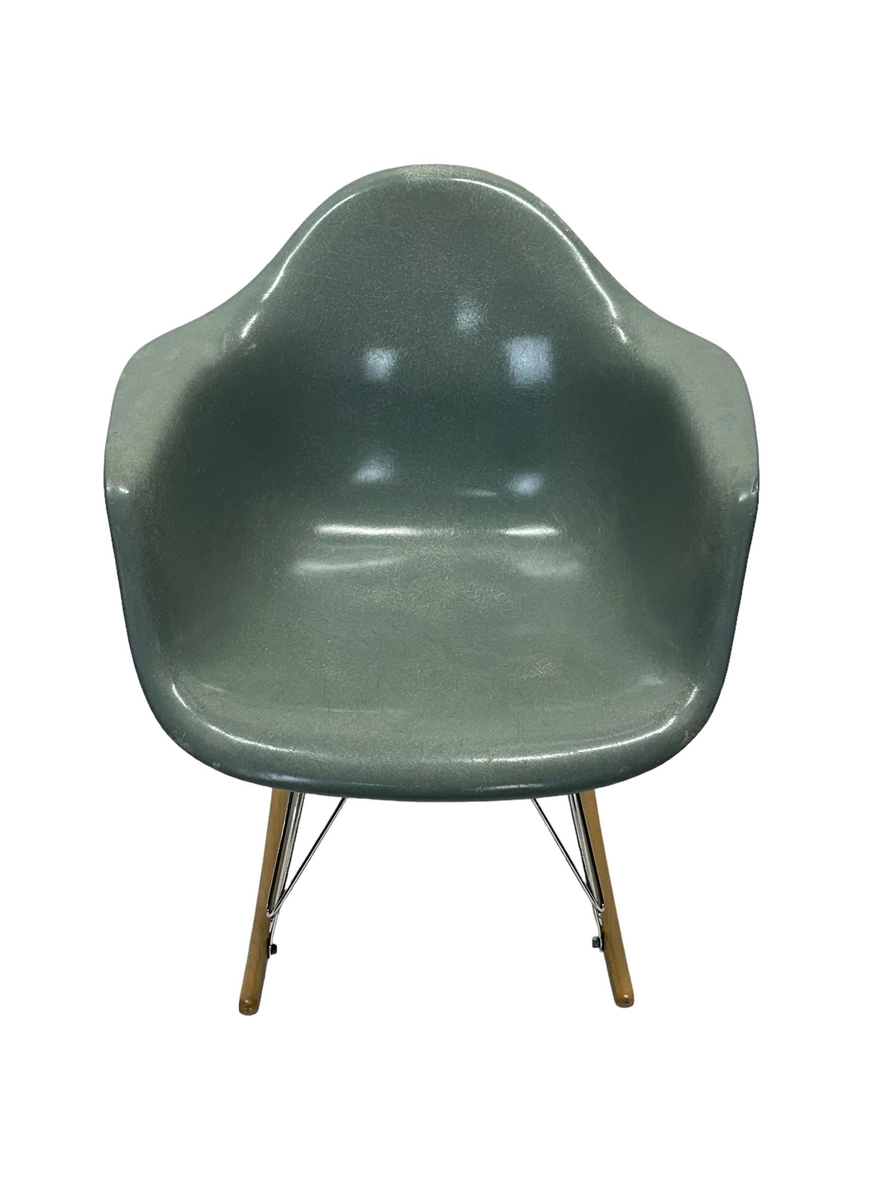 Herman Miller Eames RAR Rocking Chair For Sale 13
