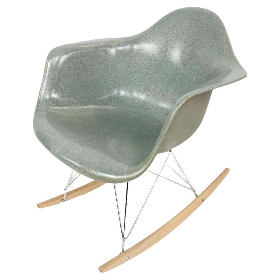 Herman Miller Eames RAR Rocker in Parchment For Sale at 1stDibs