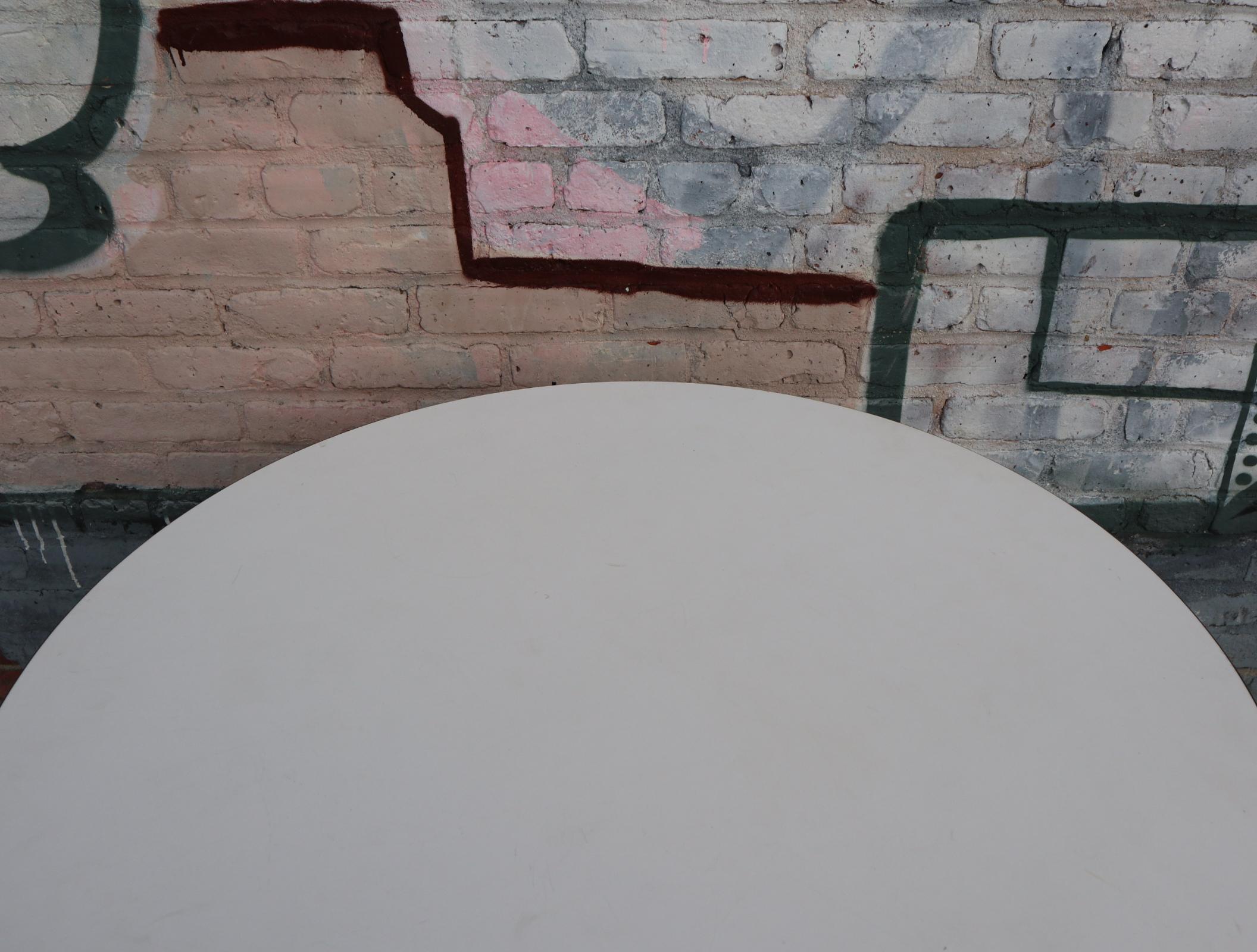 20th Century Herman Miller Eames Round Dining Table with Aluminum Base