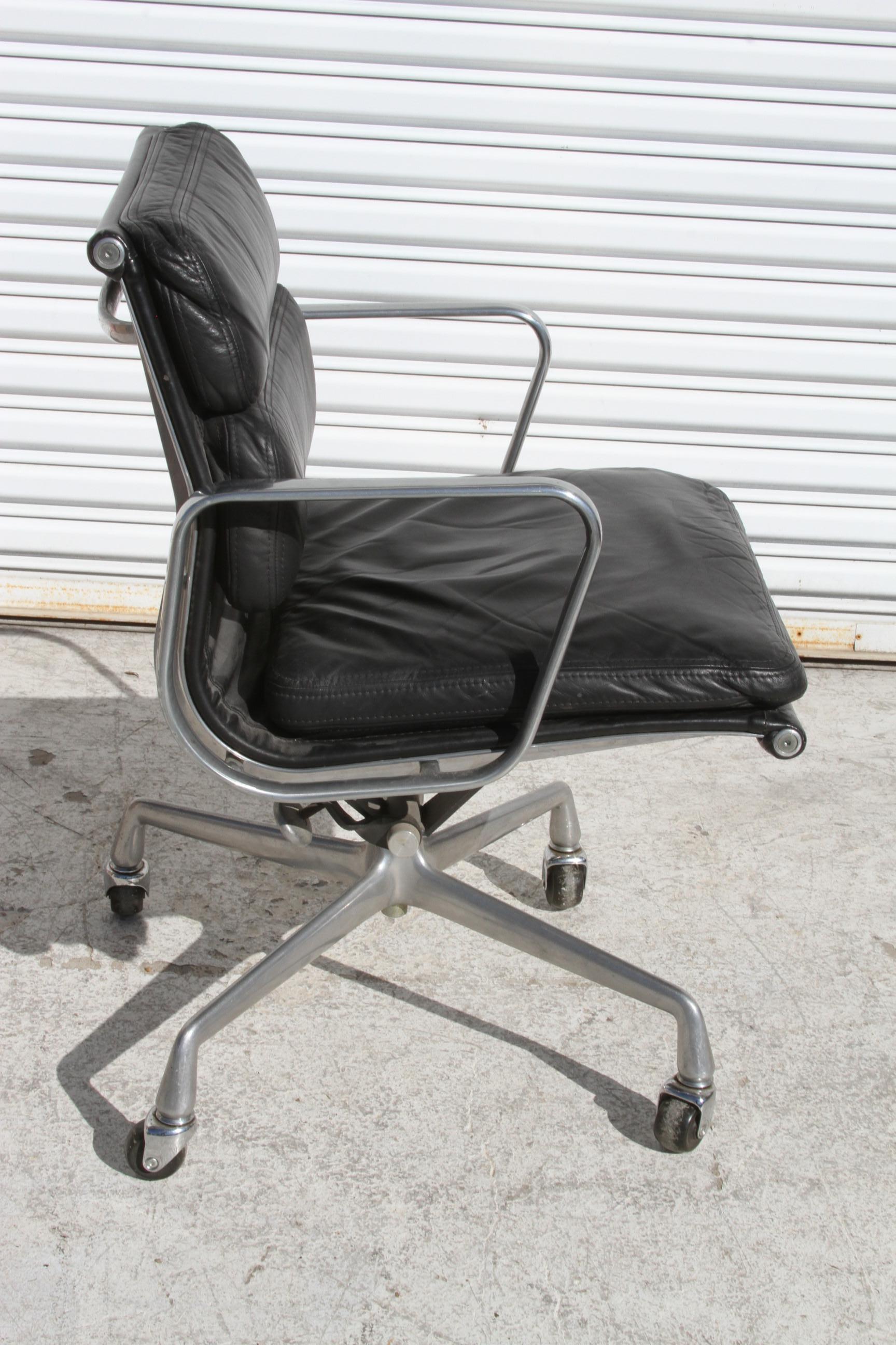 Herman Miller Eames Soft Pad Chairs For Sale 8