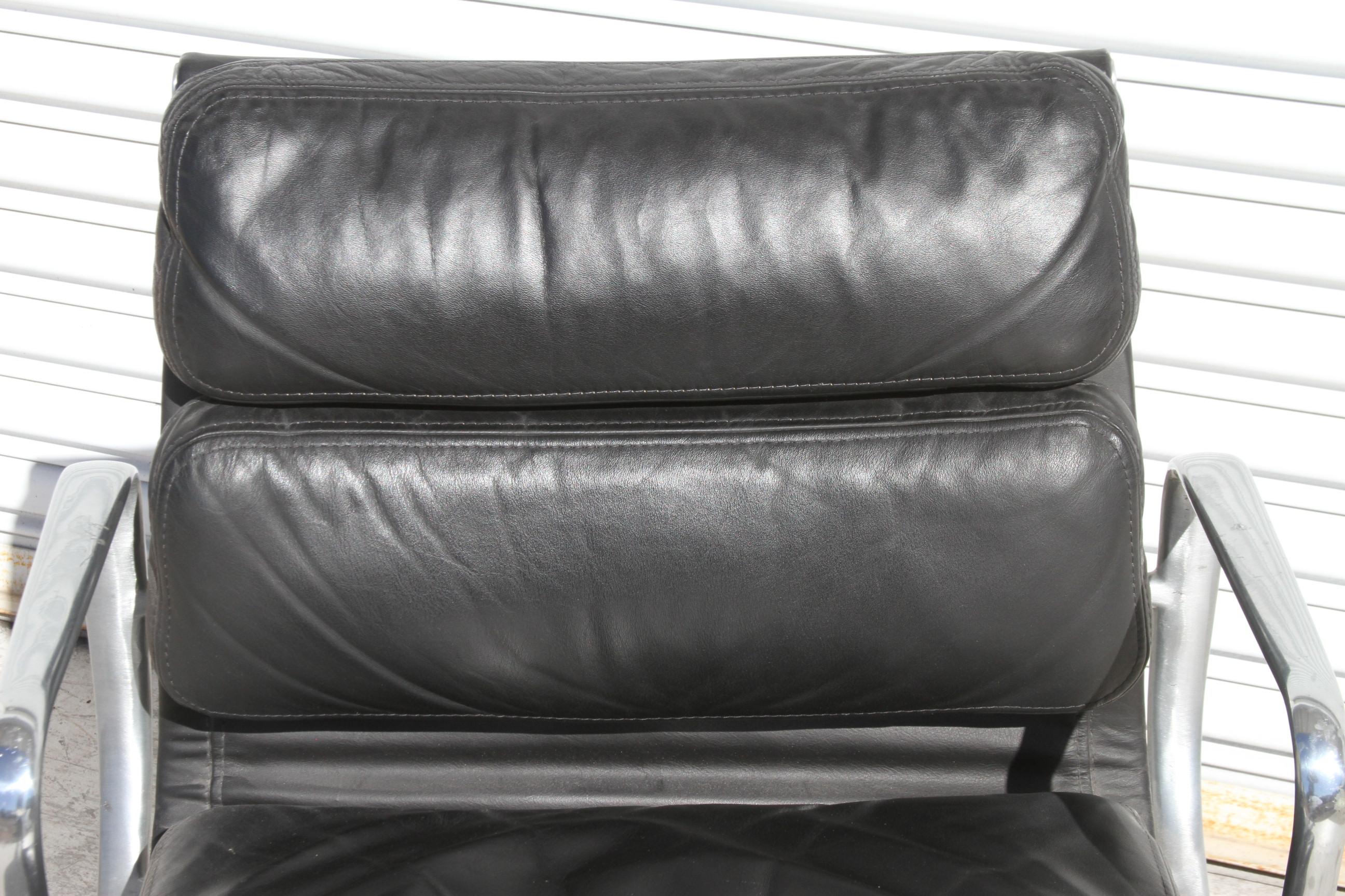 Juego De 10 Sillas Herman Miller Eames Soft Pad en venta 12