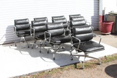 Ensemble de 10 chaises à coussinets souples de Herman Miller Eames