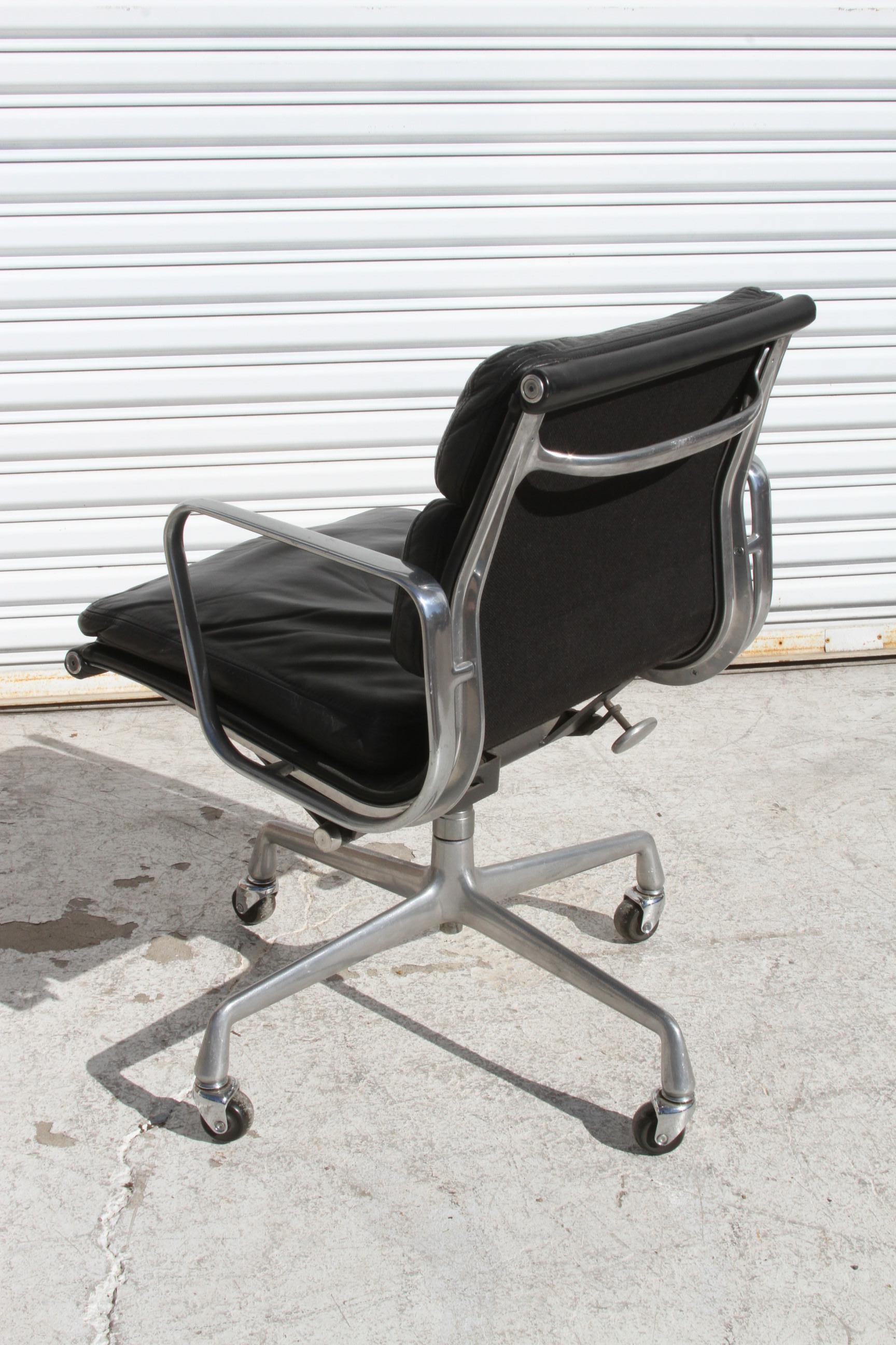 Herman Miller Eames Soft Pad Chairs For Sale 1