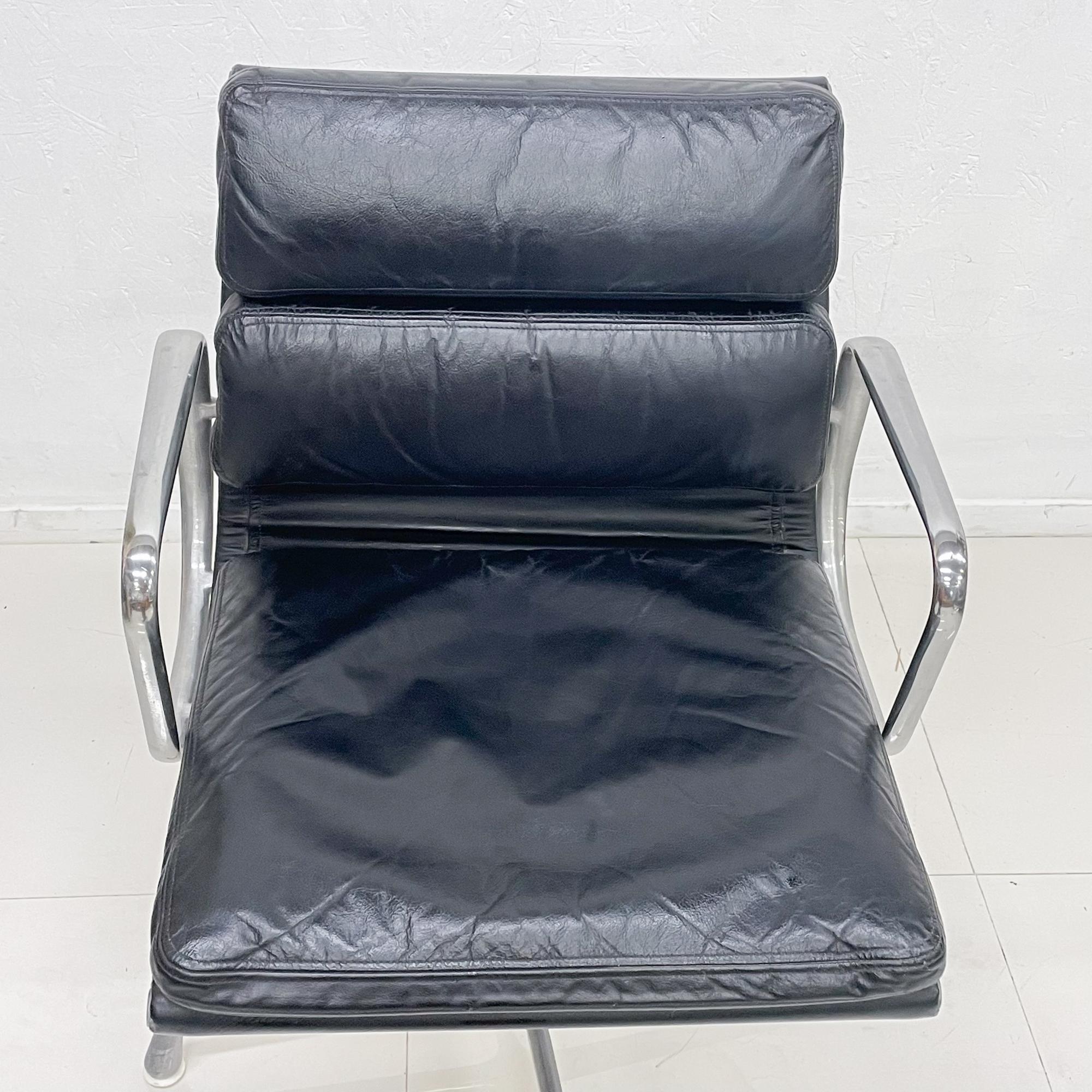  Herman Miller Eames Soft Pad Management Side Office Chair Black Leather, 1970s 7