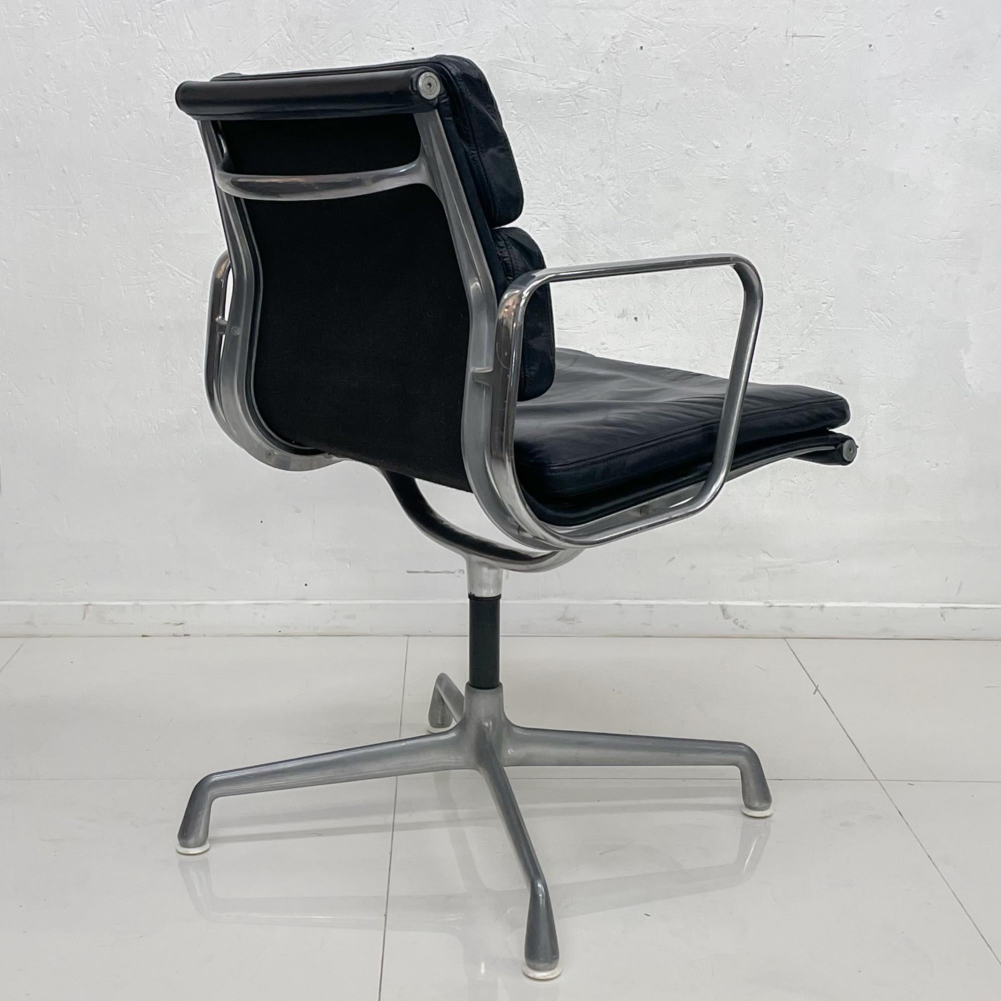  Herman Miller Eames Soft Pad Management Side Office Chair Black Leather, 1970s 1