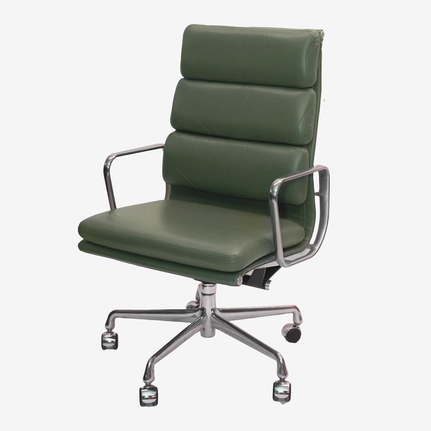 HARD TO FIND COLOR. Authentic Herman Miller Eames Tall Executive Soft Pad  Olive Green Leather Chair. These chairs designed by Charles and Ray Eames are the epitome of the concept 