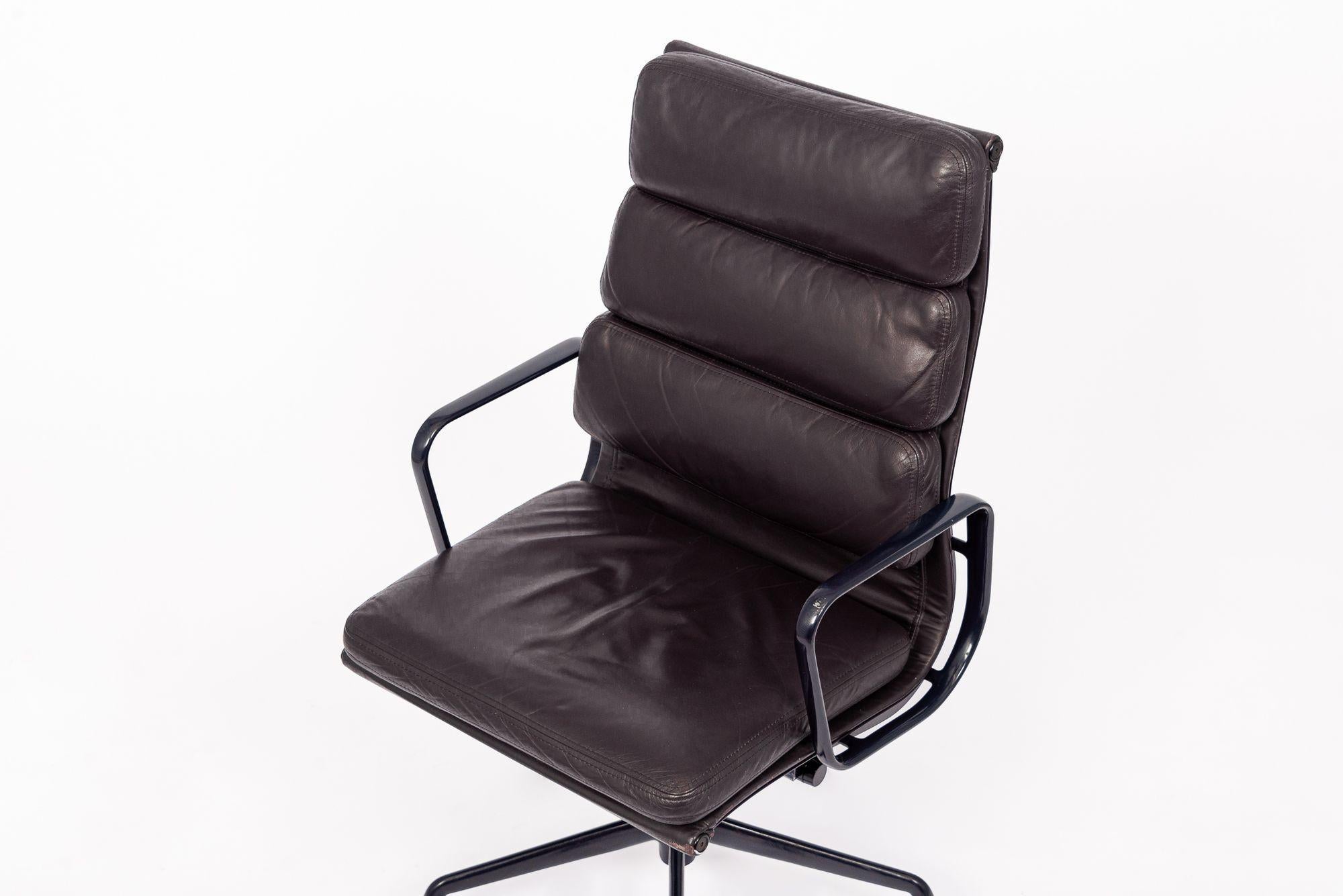 Herman Miller Eames Tall Eggplant Purple Leather Desk Chair Executive In Good Condition In Detroit, MI