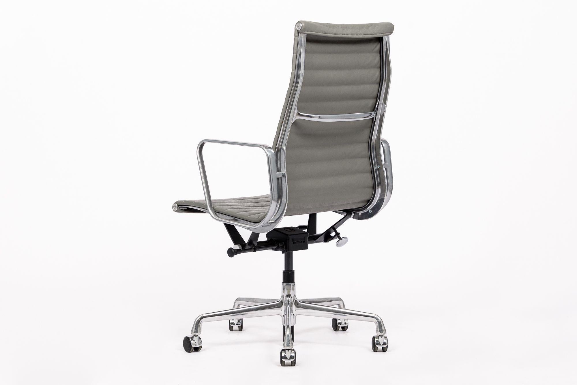 Herman Miller Eames Tall Gray Leather Desk Chair Executive Thin Pad For Sale 5