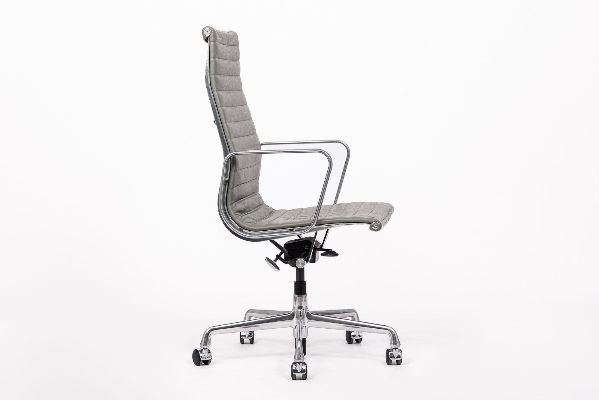 Herman Miller Eames Tall Gray Leather Desk Chair Executive Thin Pad For Sale 6