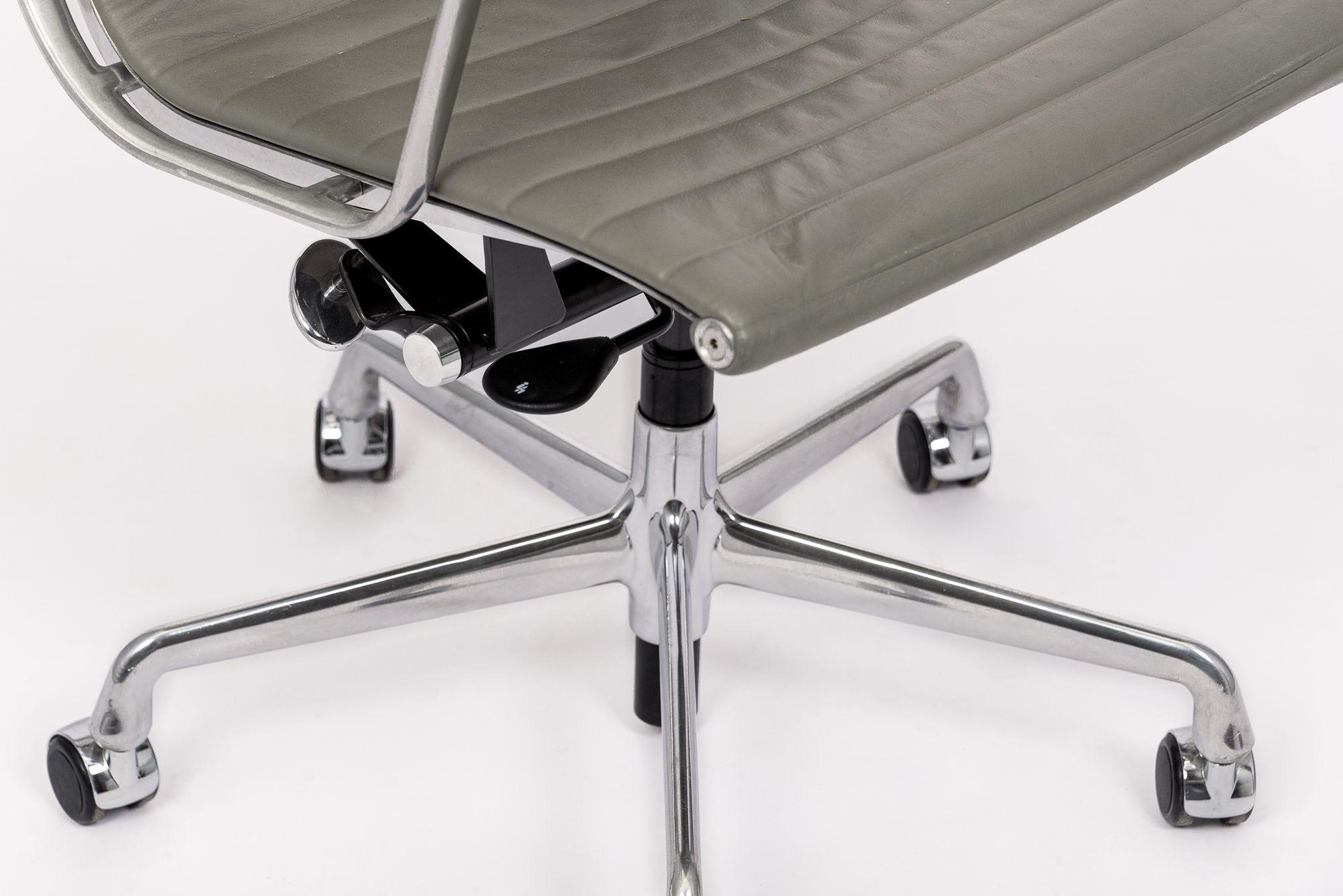 Herman Miller Eames Tall Gray Leather Desk Chairs Executive Thin Pad For Sale 2