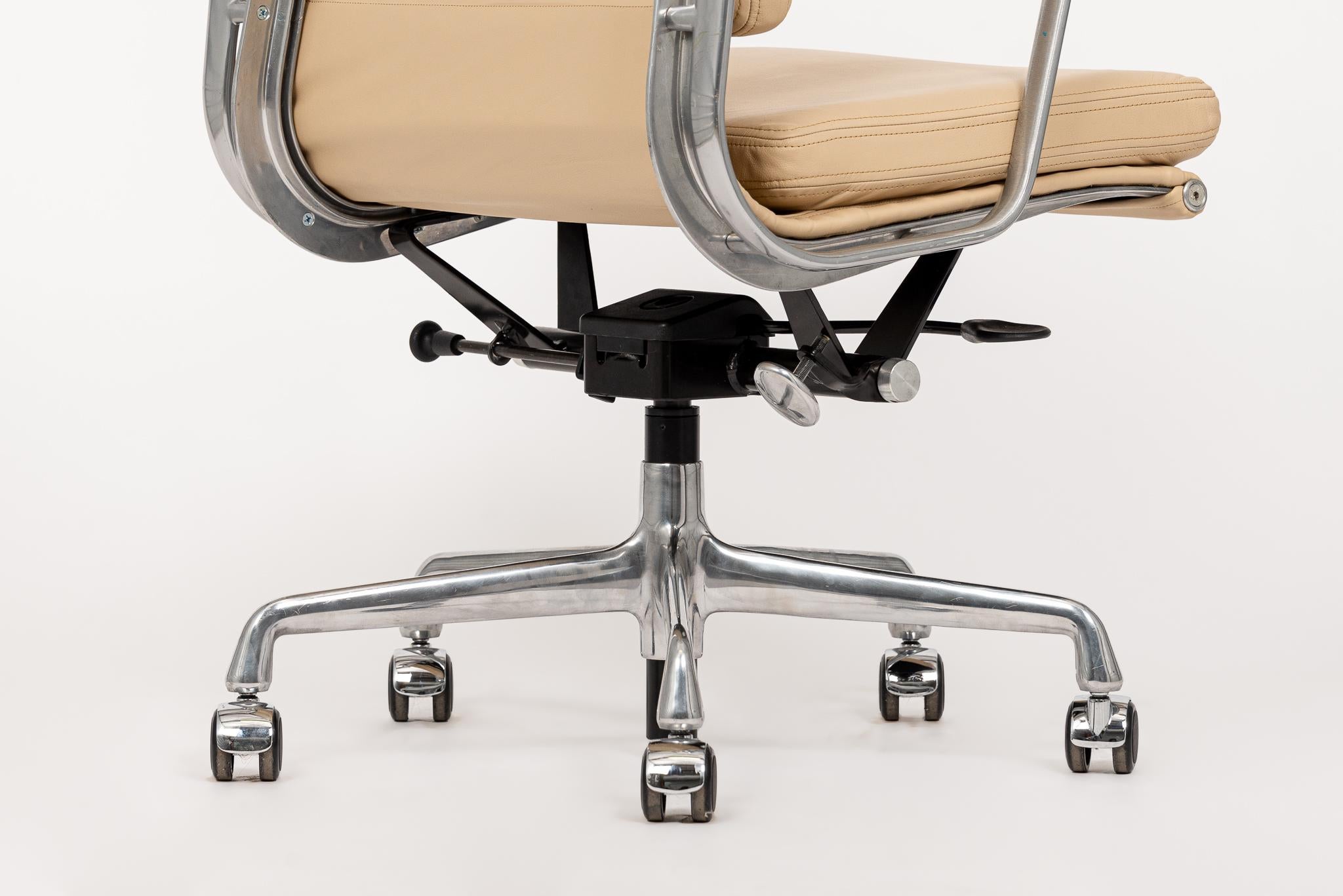 Herman Miller Eames Tall Tan Leather Office Chair Aluminum Group 6