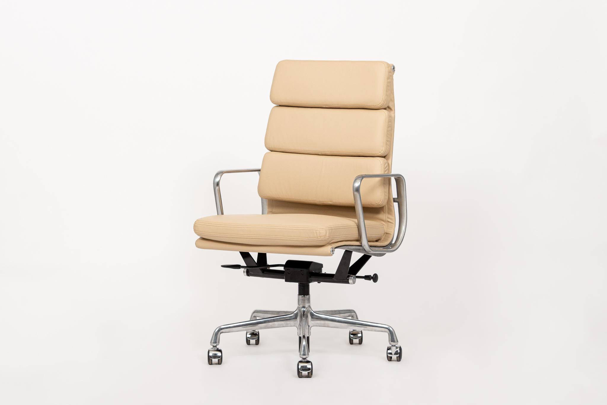 American Herman Miller Eames Tall Tan Leather Office Chair Aluminum Group