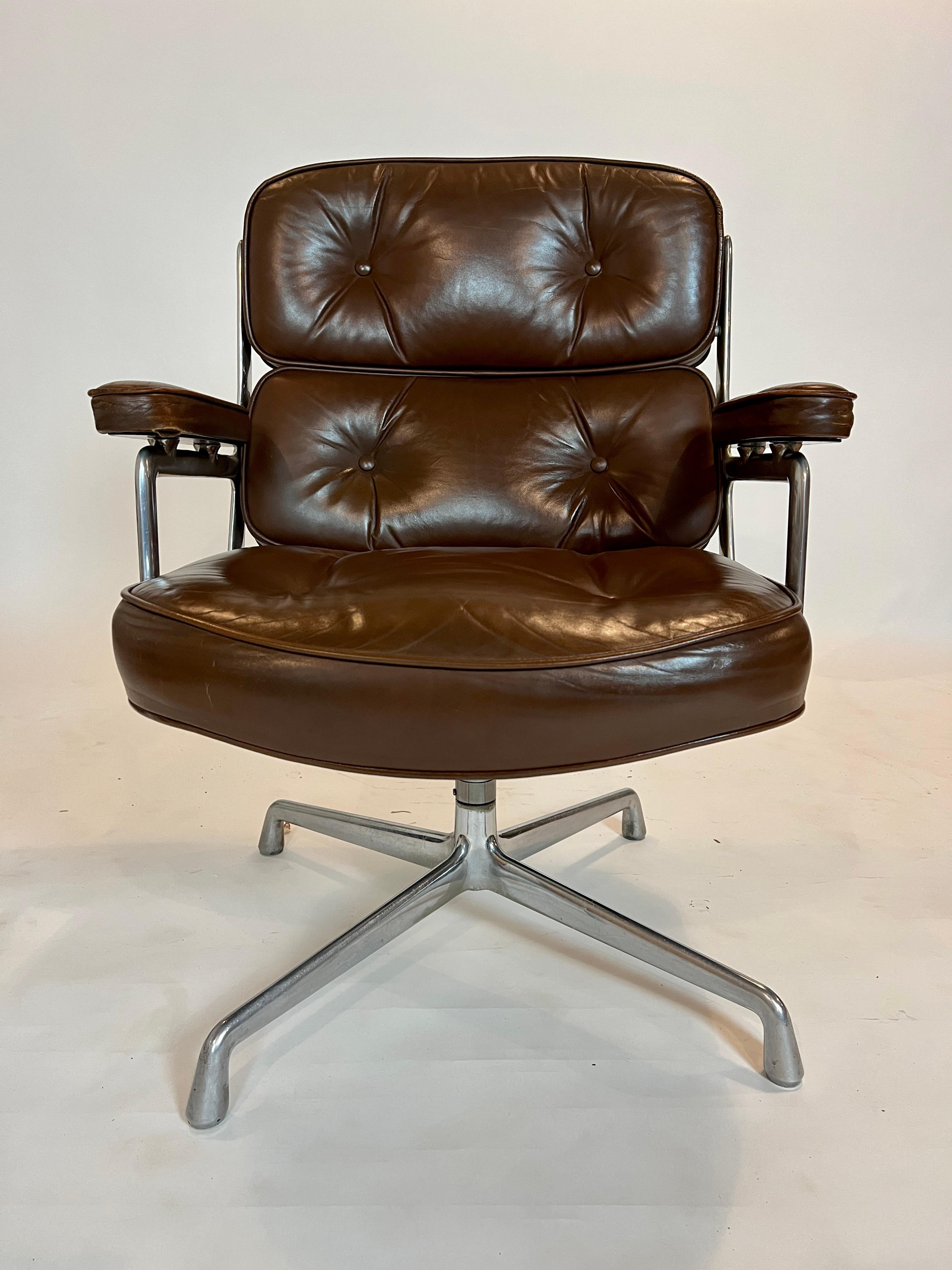 Chaise de direction Eames Time Life ES204 d'Herman Miller 5