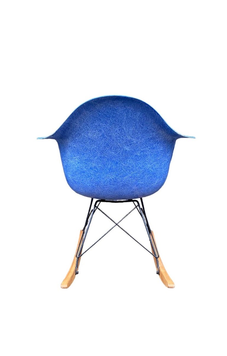 20th Century  Herman Miller Eames Ultramarine Fiberglass Rar Rocking Chair For Sale