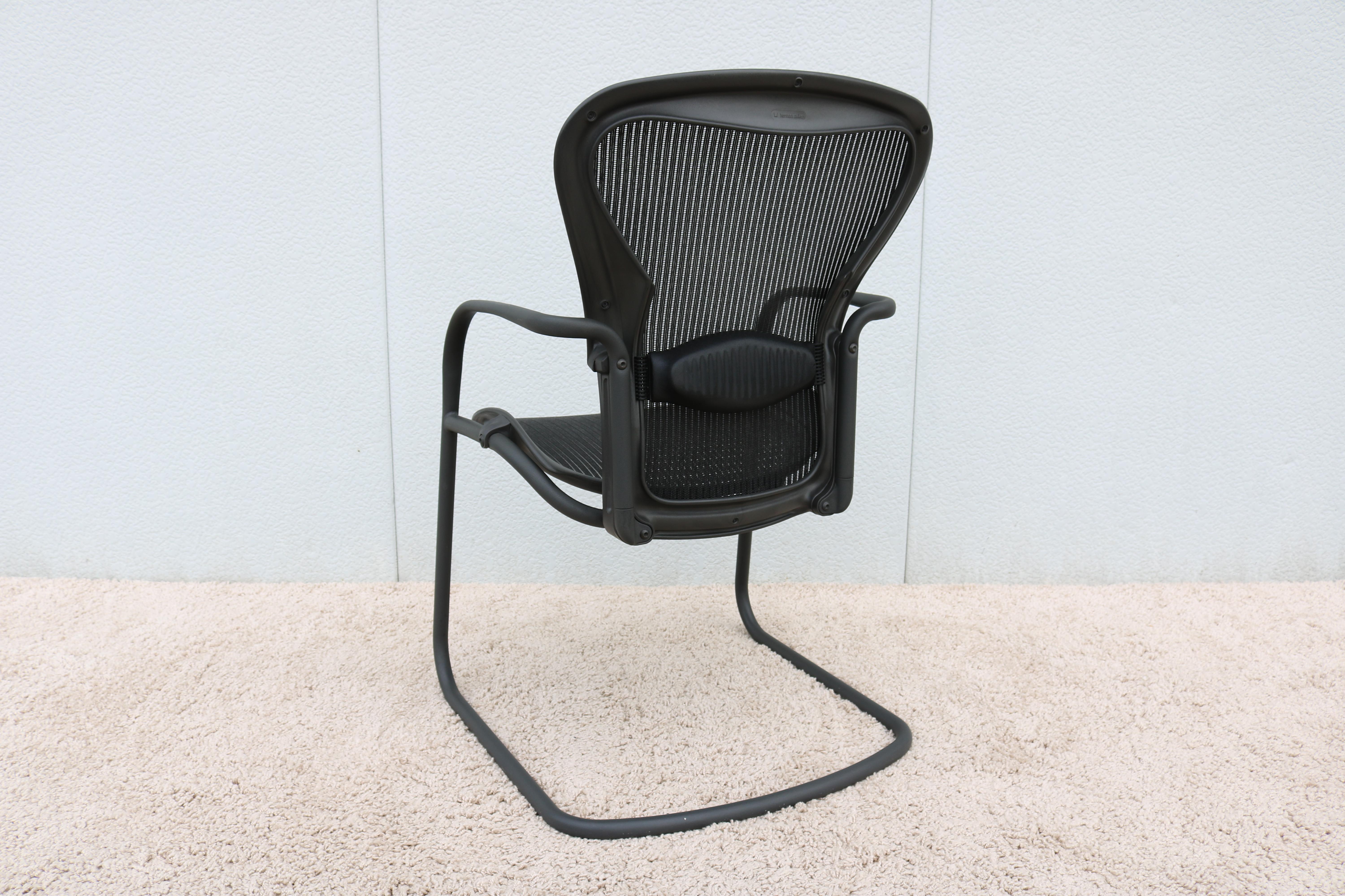 Contemporary Herman Miller Ergonomic Aeron Side/Guest or Desk Chair Size B, in Carbon Mesh For Sale