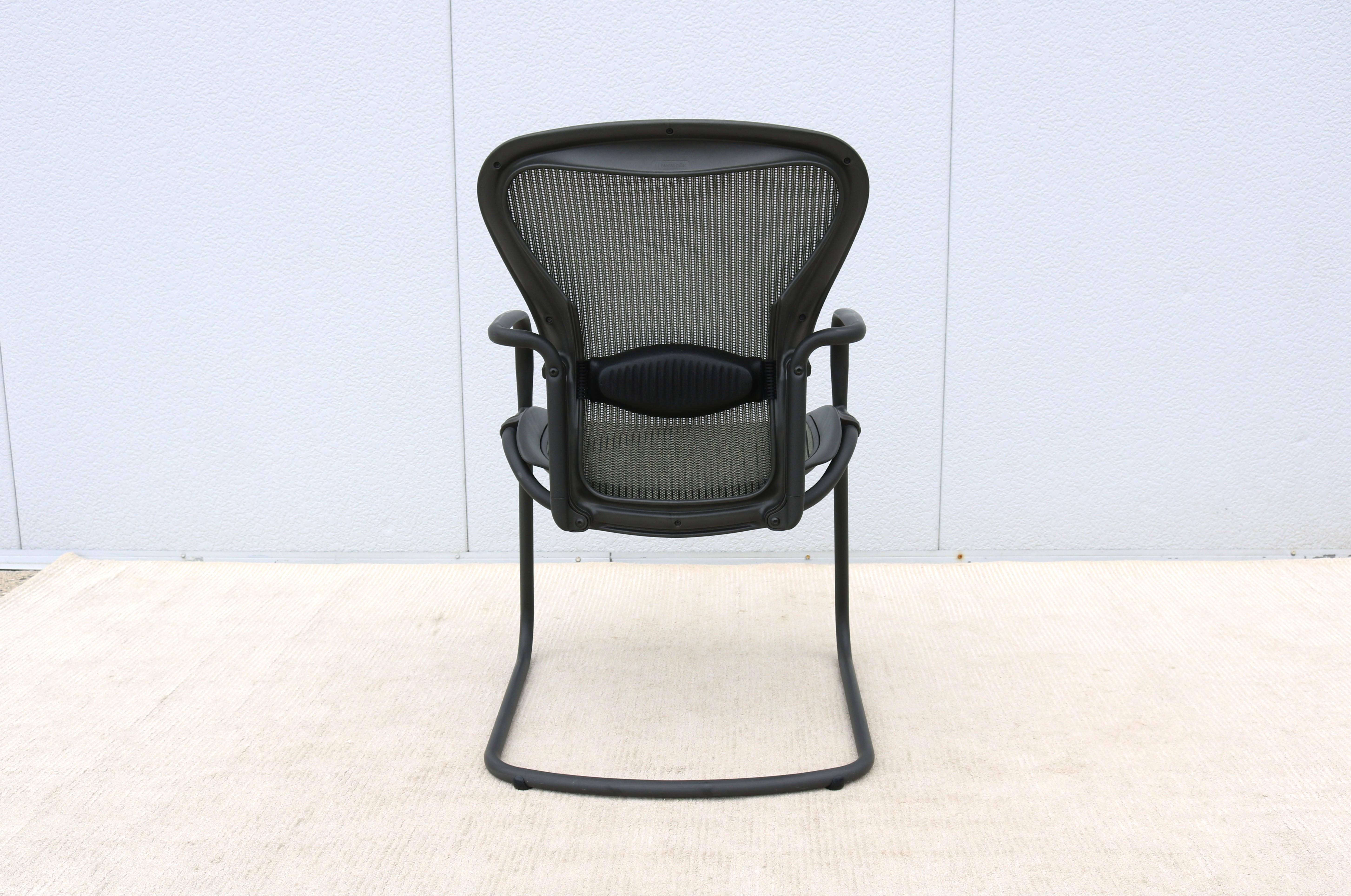 Herman Miller Sedia ergonomica Aeron da tavolo o da fianco Taglia B in Nickel Mesh in vendita 4