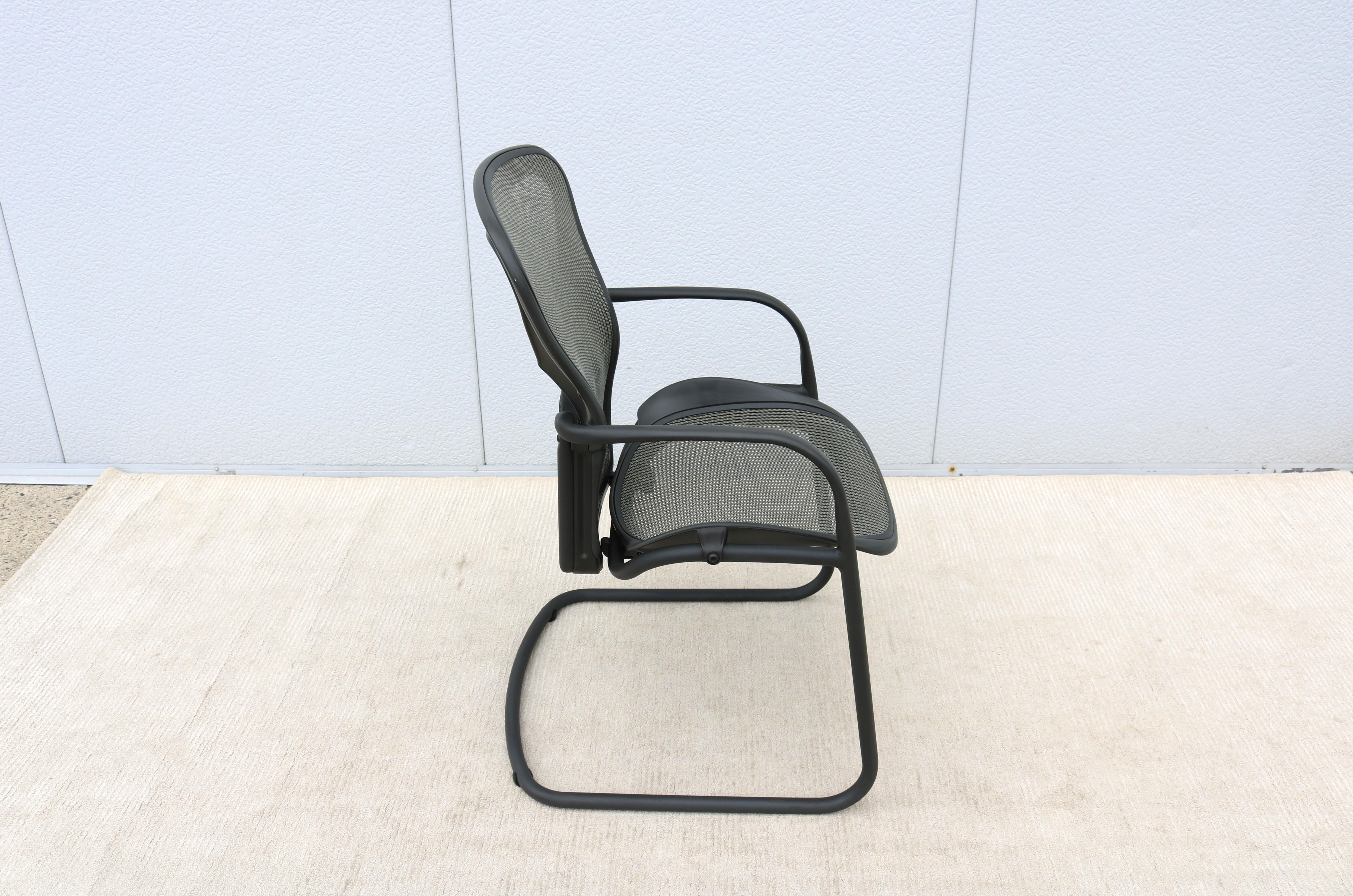 Herman Miller Sedia ergonomica Aeron da tavolo o da fianco Taglia B in Nickel Mesh in vendita 5