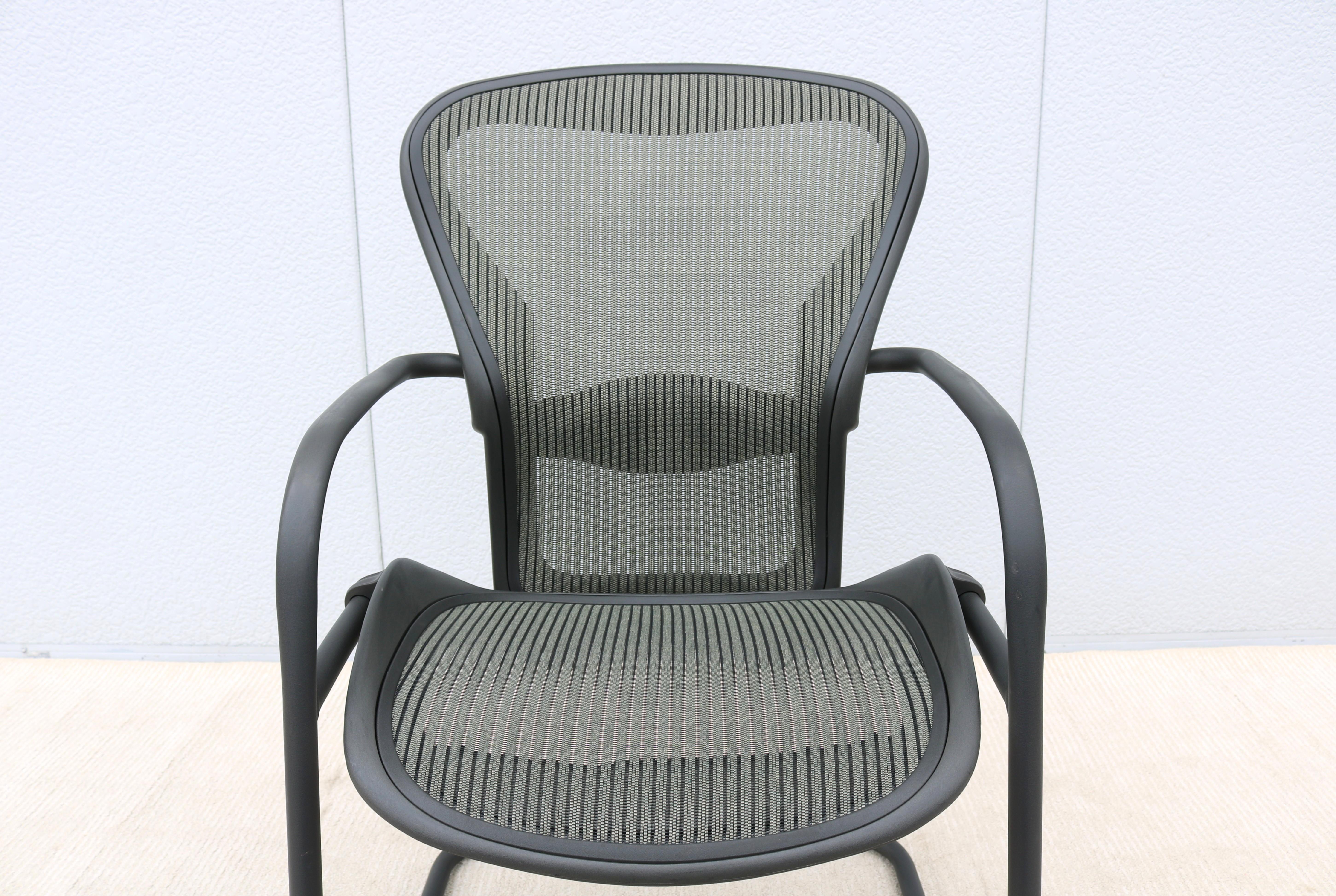 Herman Miller Sedia ergonomica Aeron da tavolo o da fianco Taglia B in Nickel Mesh in vendita 7