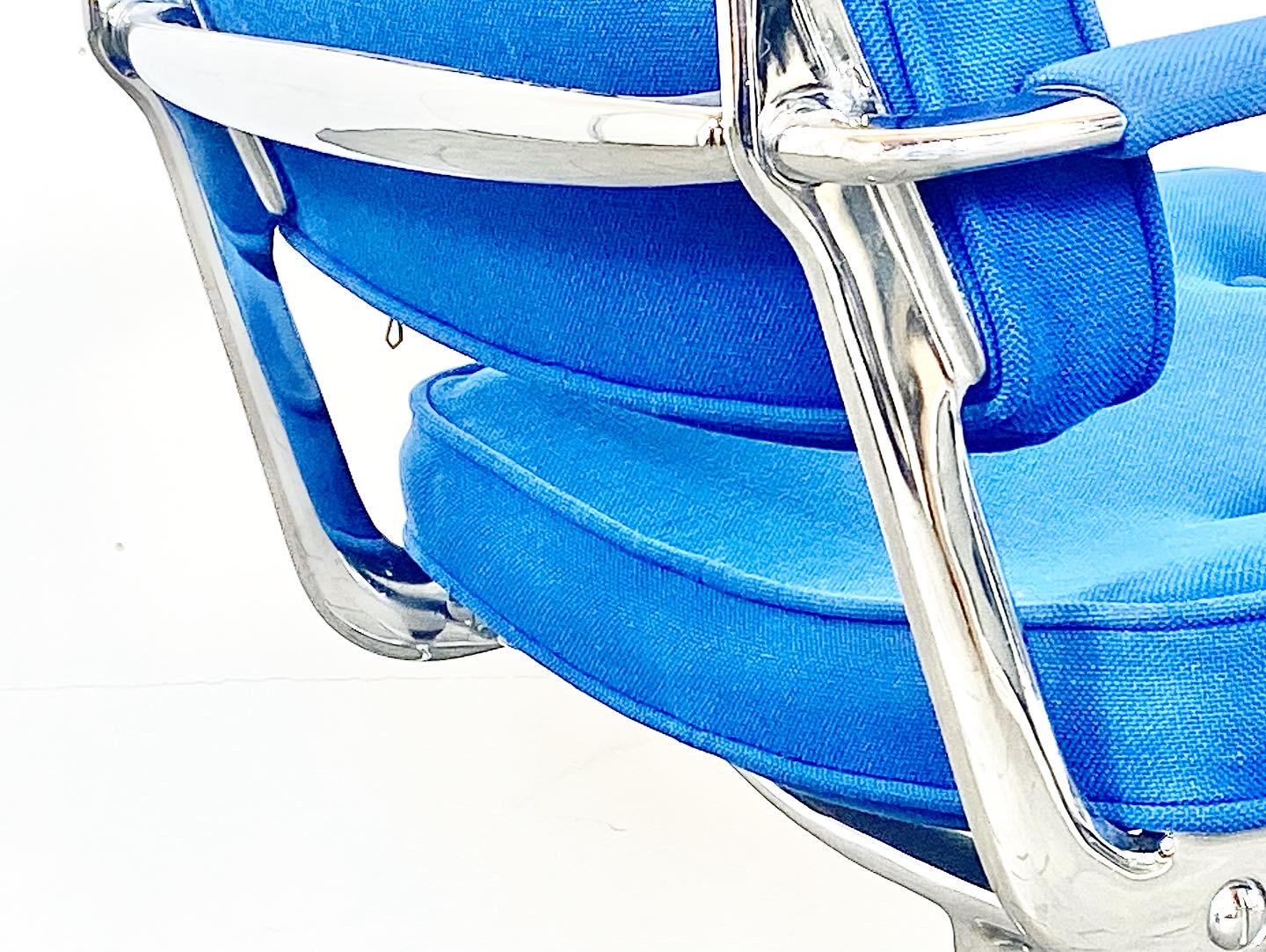 Herman Miller ES102 Intermediate Chair Design Charles & Ray Eames For Sale 1