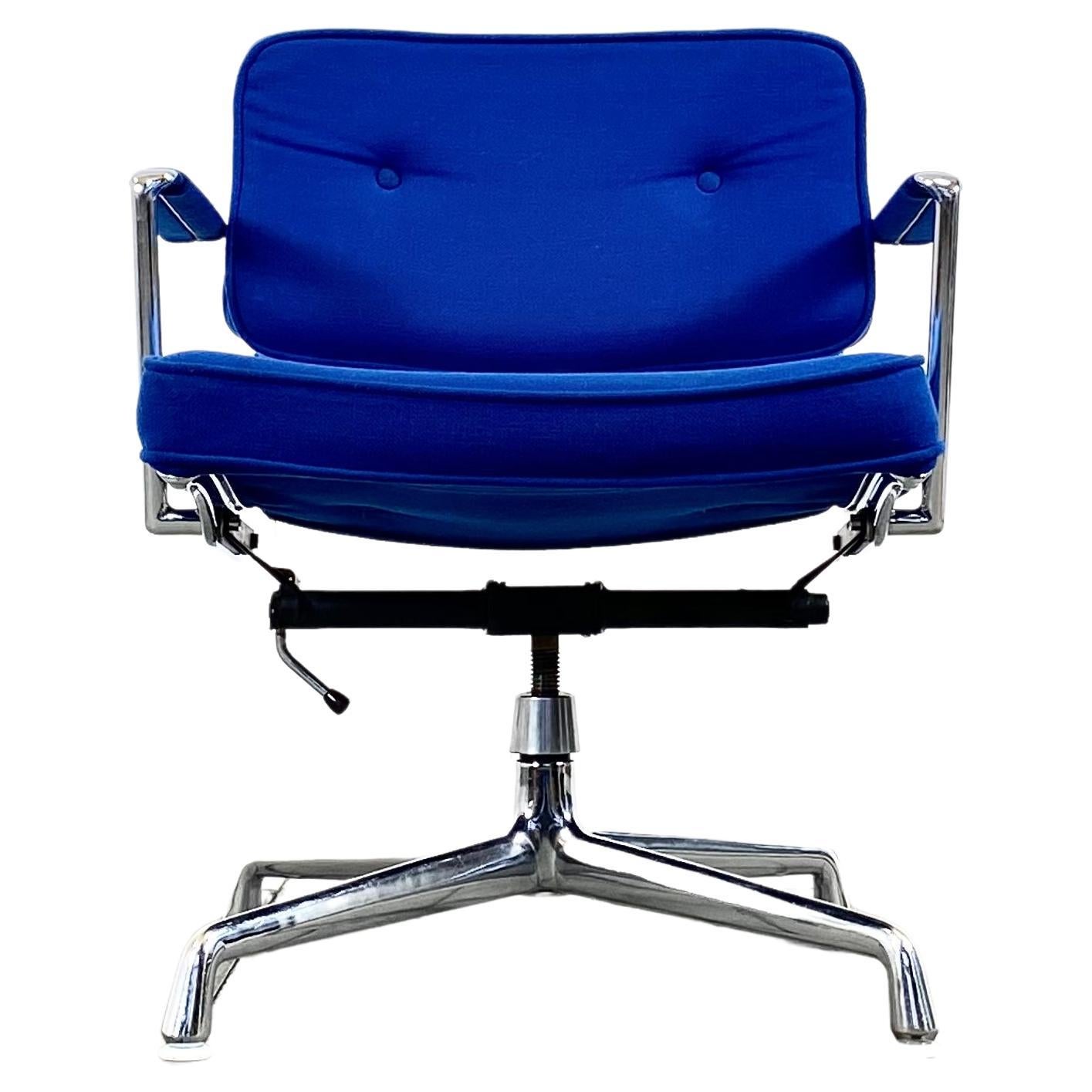 Herman Miller ES102 Intermediat Stuhl Design Charles & Ray Eames im Angebot