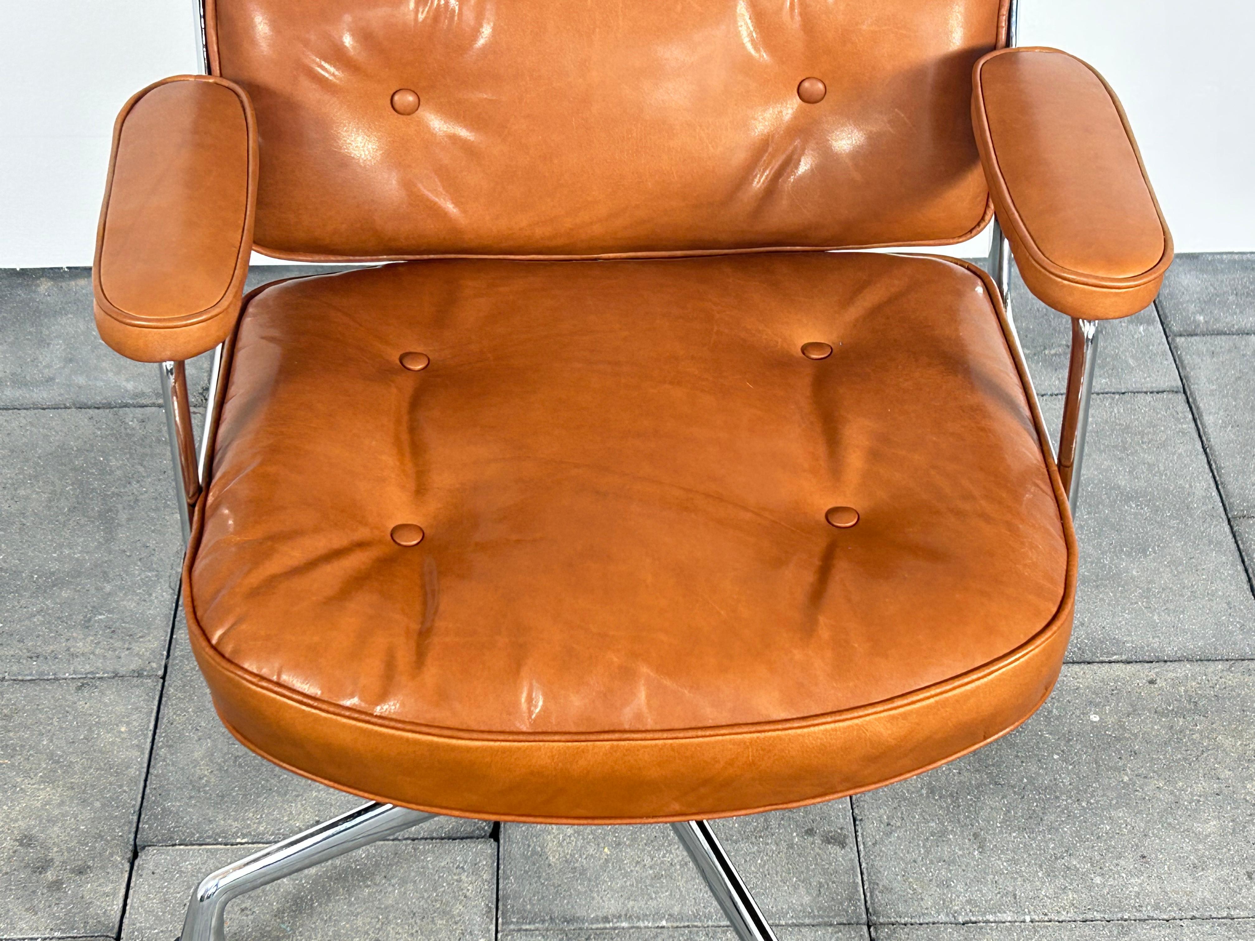 Herman Miller ES104 Lobby / Time Life Chair Designed by Charles & Ray Eames 4