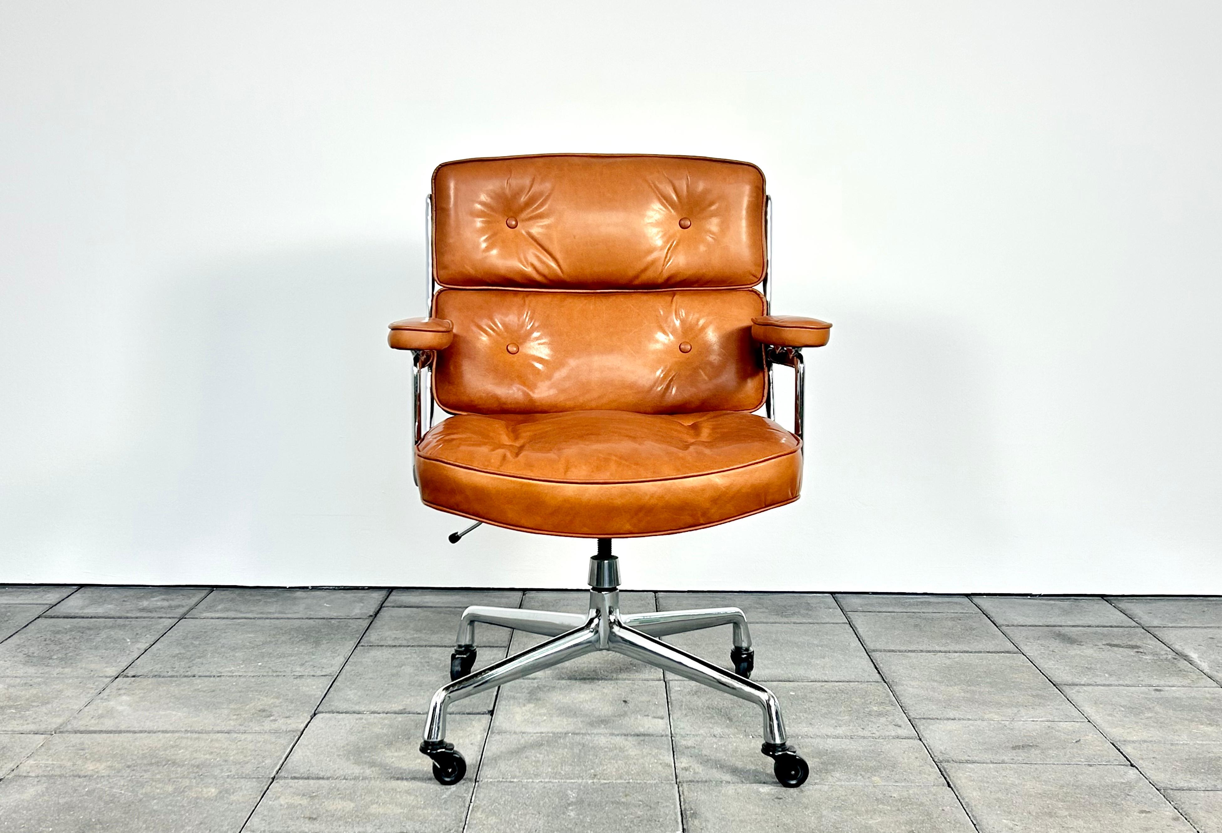 Herman Miller ES104 Lobby / Time Life Chair Designed by Charles & Ray Eames 5