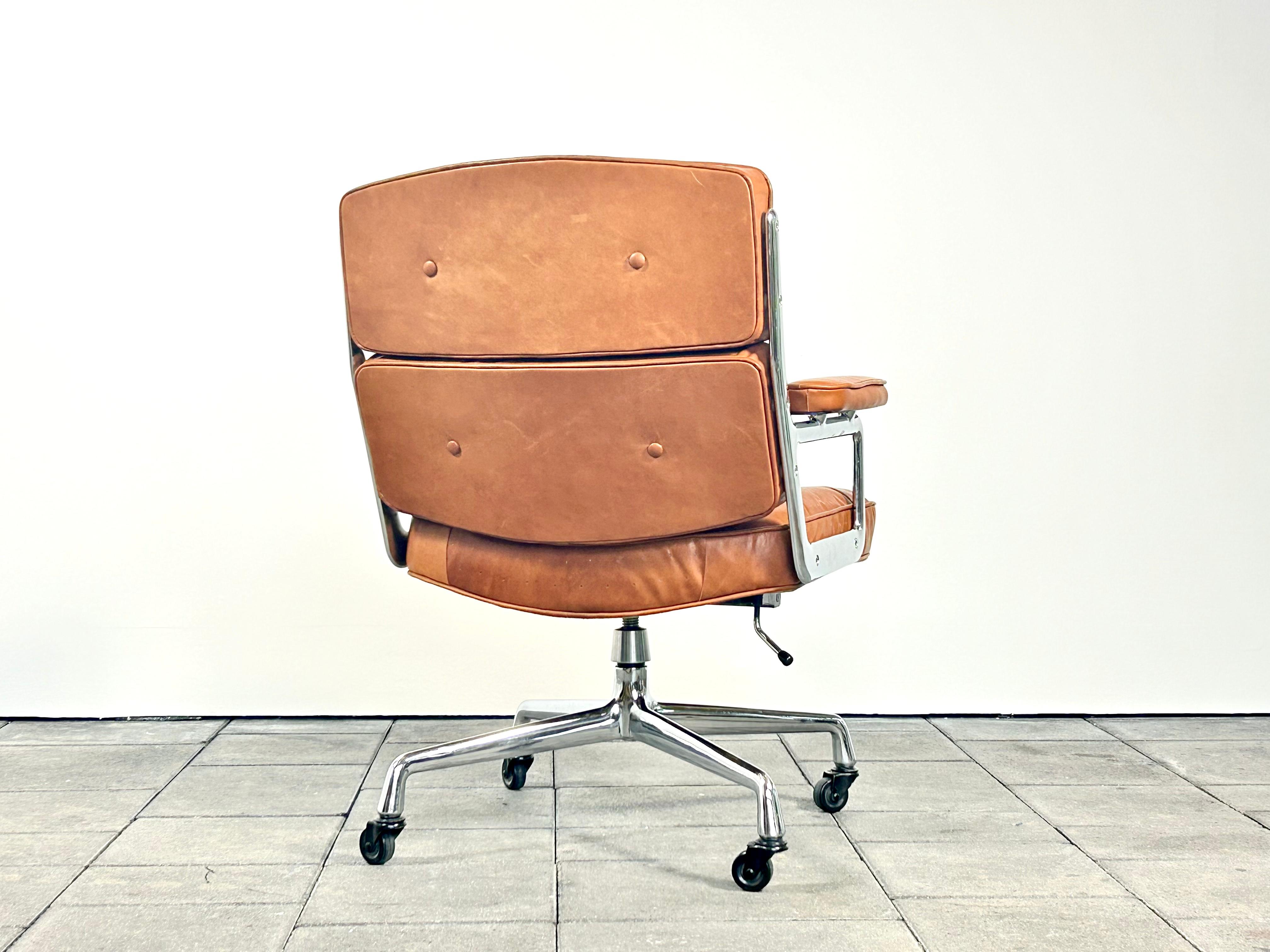 Herman Miller ES104 Lobby / Time Life Chair Designed by Charles & Ray Eames 6