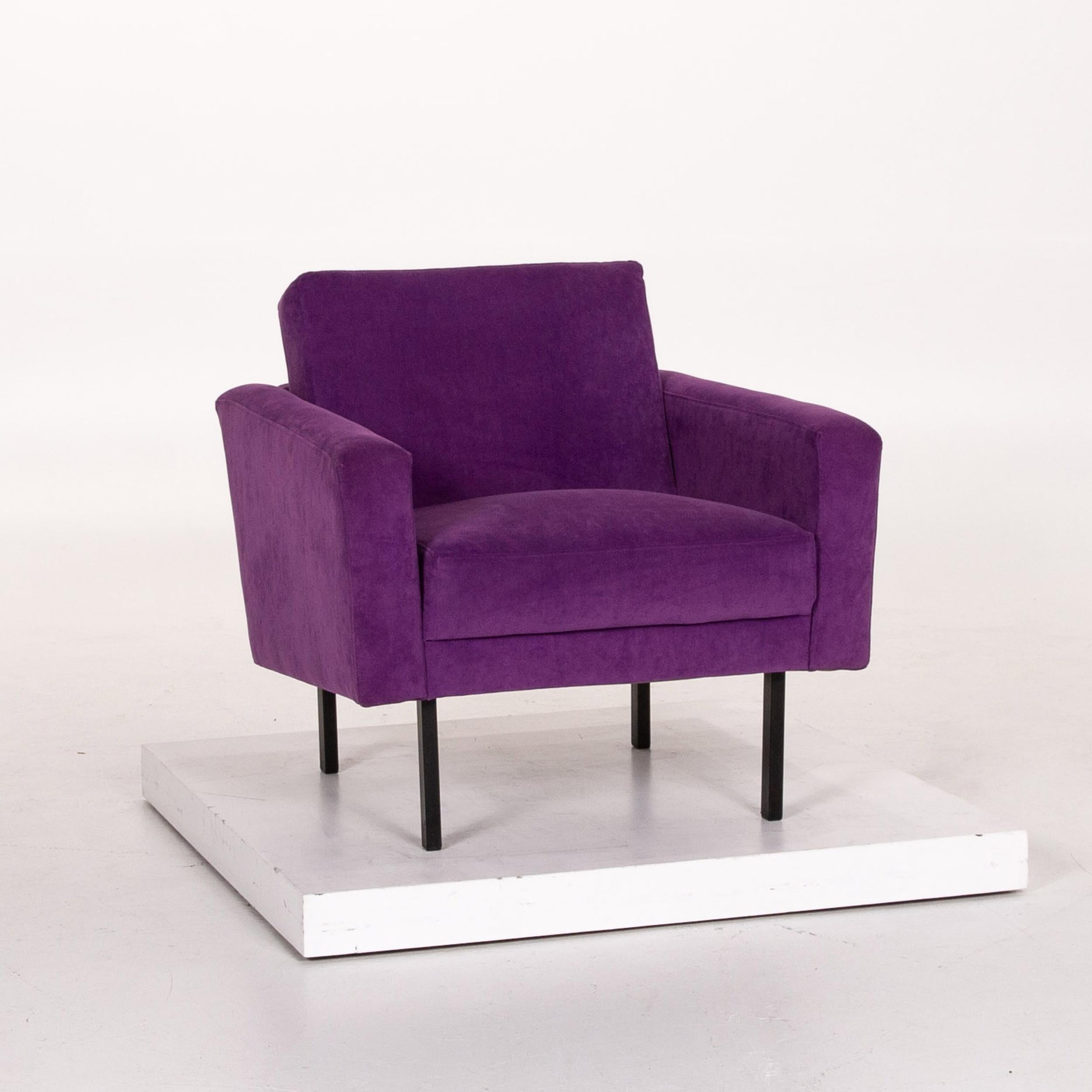 Herman Miller Fabric Armchair Purple In Excellent Condition For Sale In Cologne, DE