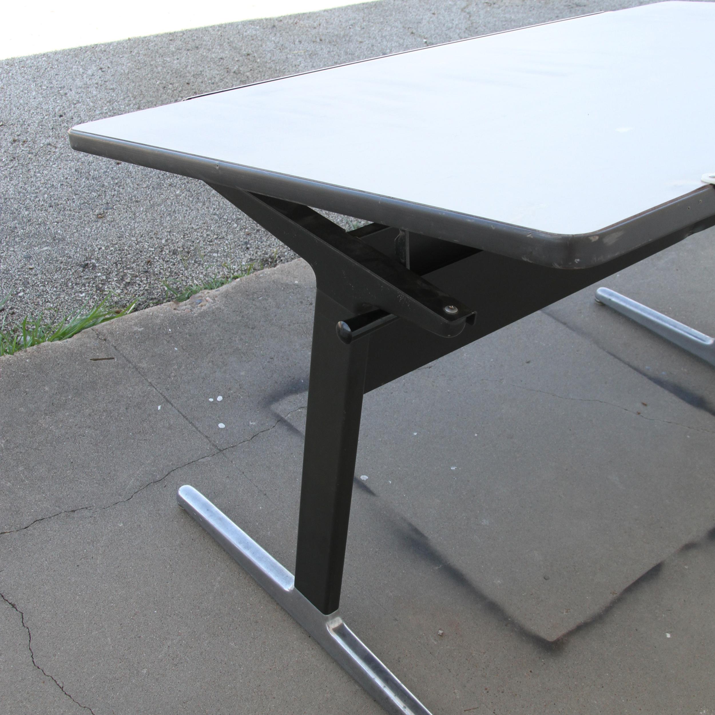 Herman Miller George Nelson (AO2) Drafting Table

Offered is a rare original design classic rarity, the desk Action Office 1. Model 64 902. Designed in 1964 by the American architect and designer George Nelson for the manufacturer Herman Miller