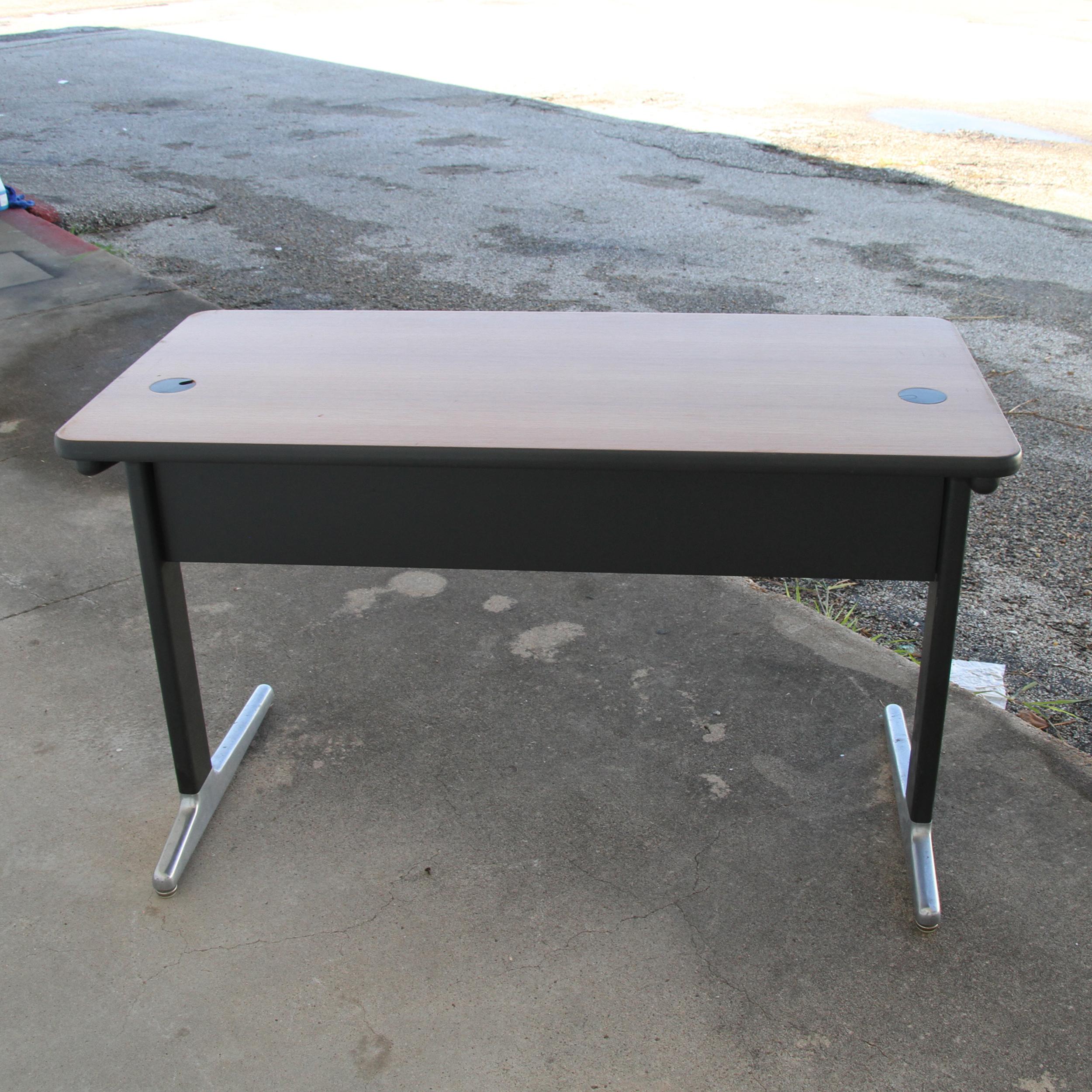 Mid-Century Modern Herman Miller George Nelson & Robert Propst A02 Desk For Sale