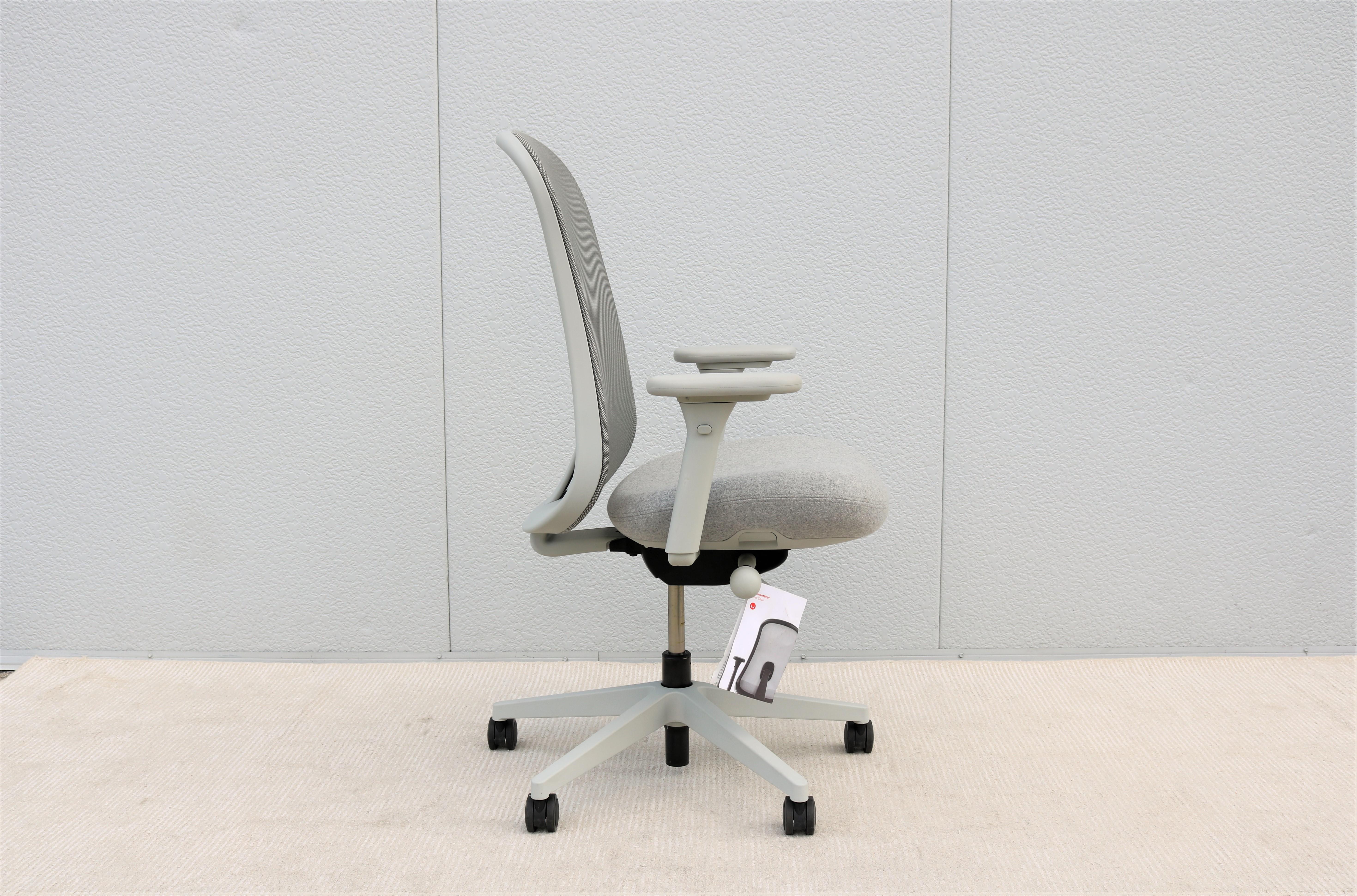 Contemporary Herman Miller Lino Ergonomic Work Office Desk Chair Fully Adjustable Brand New