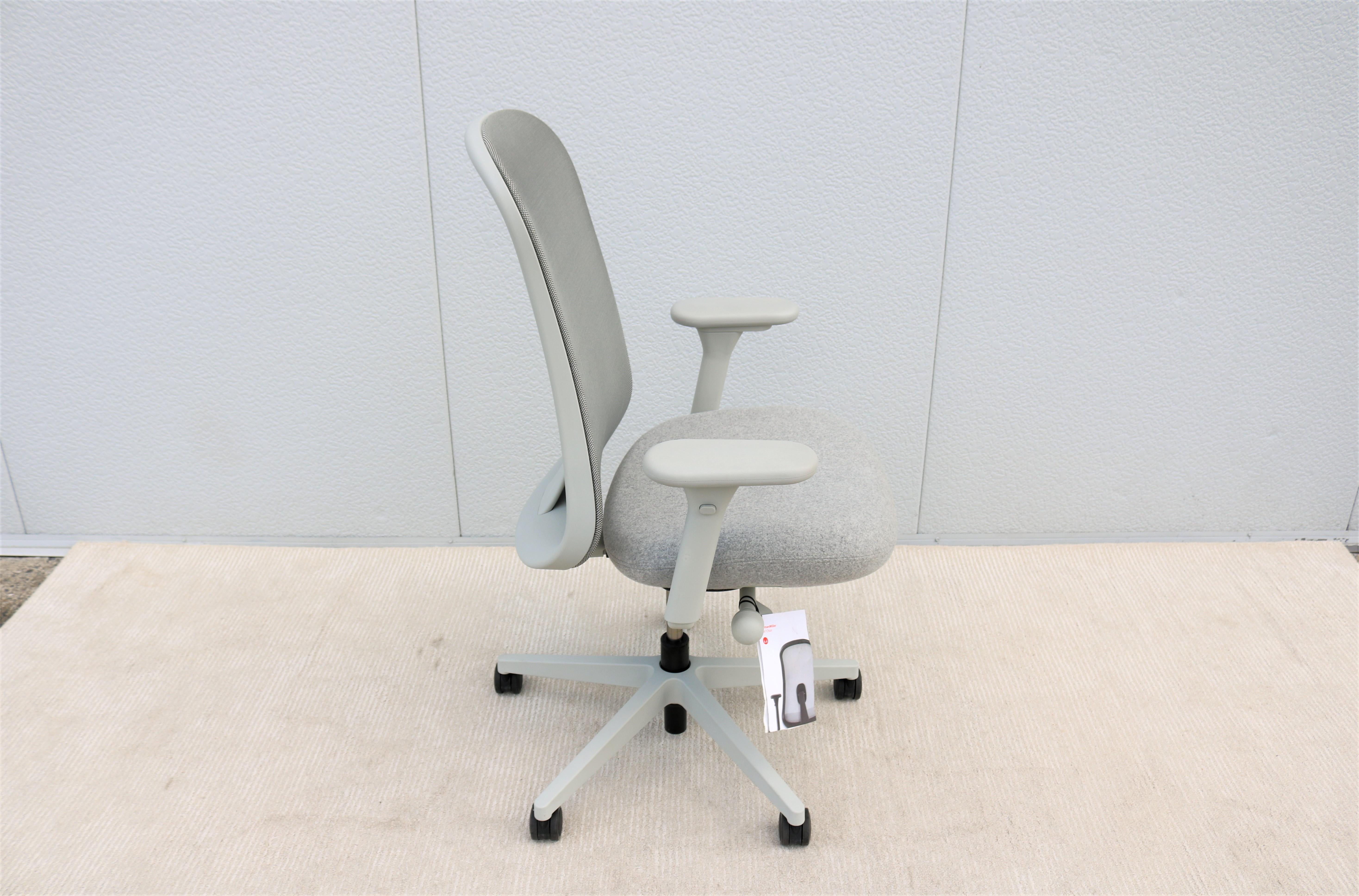Herman Miller Lino Ergonomic Work Office Desk Chair Fully Adjustable Brand New In New Condition In Secaucus, NJ