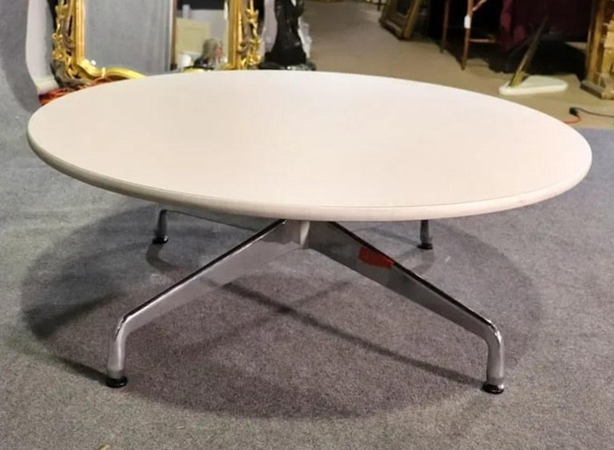 20th Century Herman Miller Low Coffee Table For Sale
