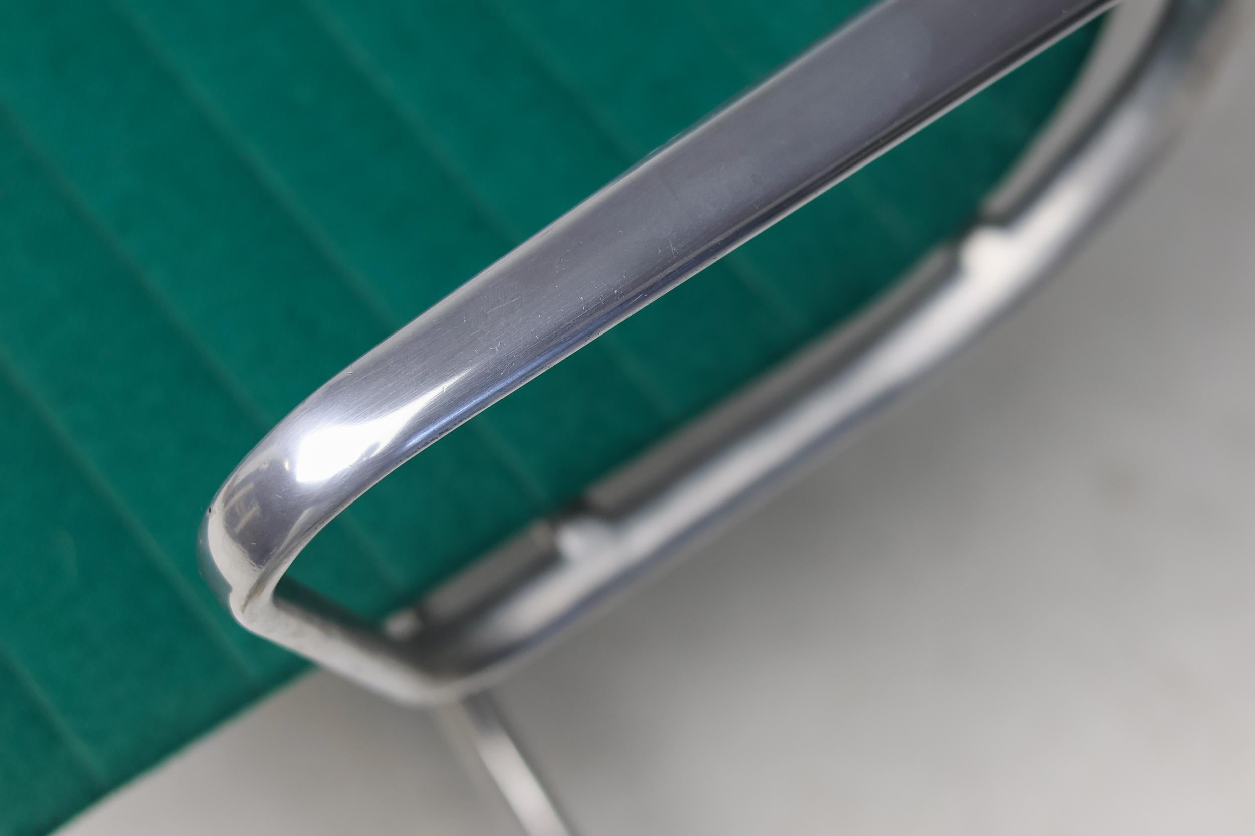 Herman Miller Mid Century Modern Charles & Ray Eames Green Executive Desk Chair For Sale 1