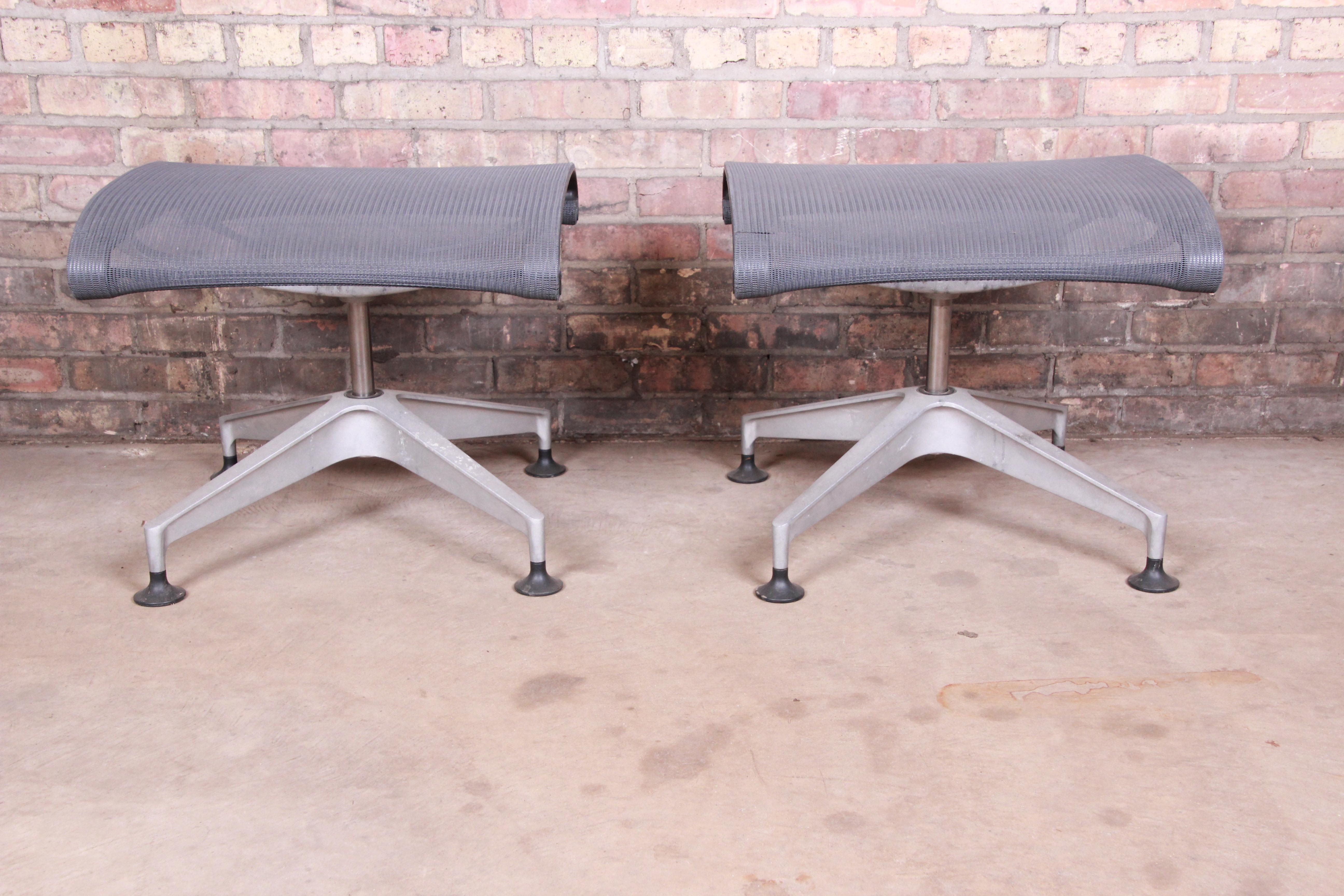 A nice pair of modern ottomans or stools

By Herman Miller

USA, 2010

Aluminum bases with mesh upholstery.

Measures: 21.5