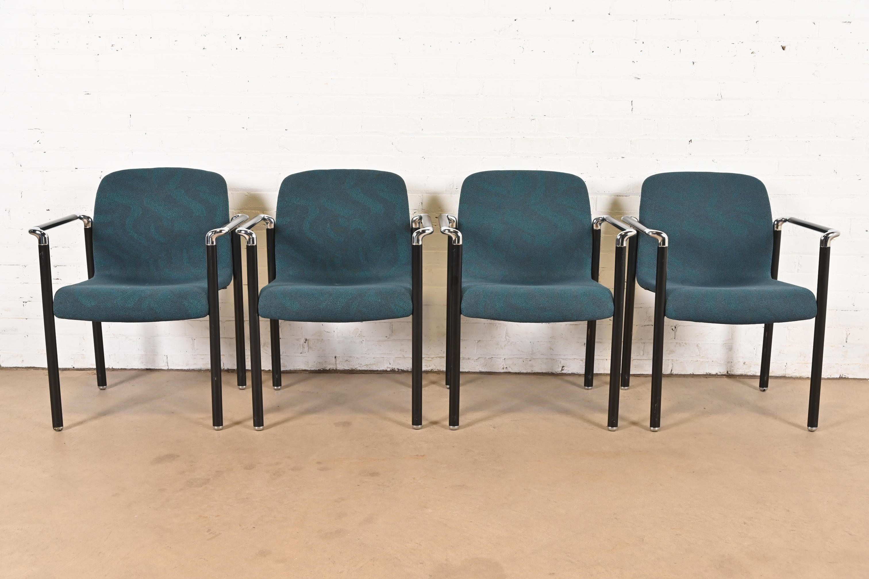 Américain Fauteuils empilables modernes d'Herman Miller, lot de quatre en vente
