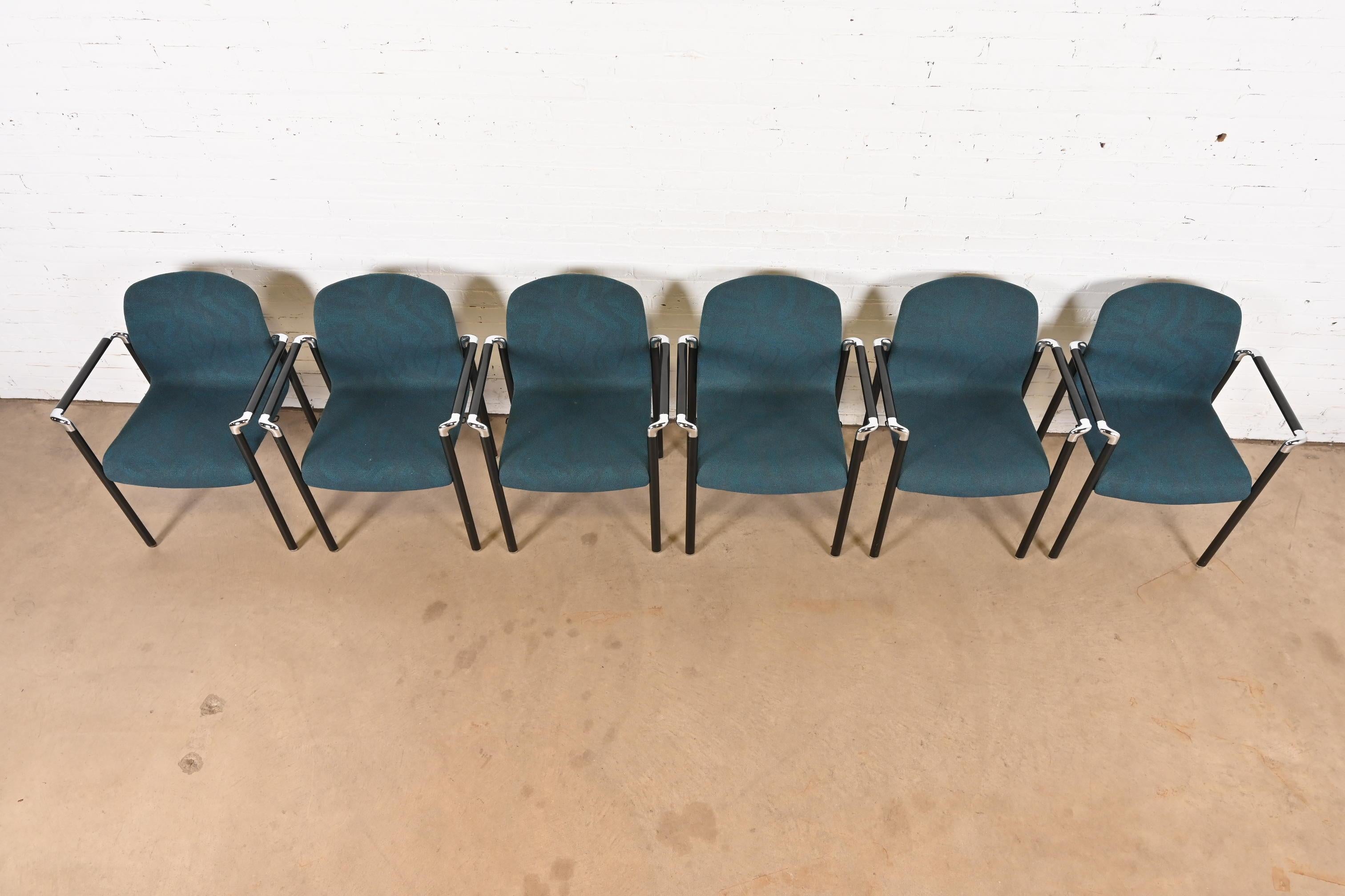 Fin du 20e siècle Fauteuils empilables modernes d'Herman Miller, lot de six en vente