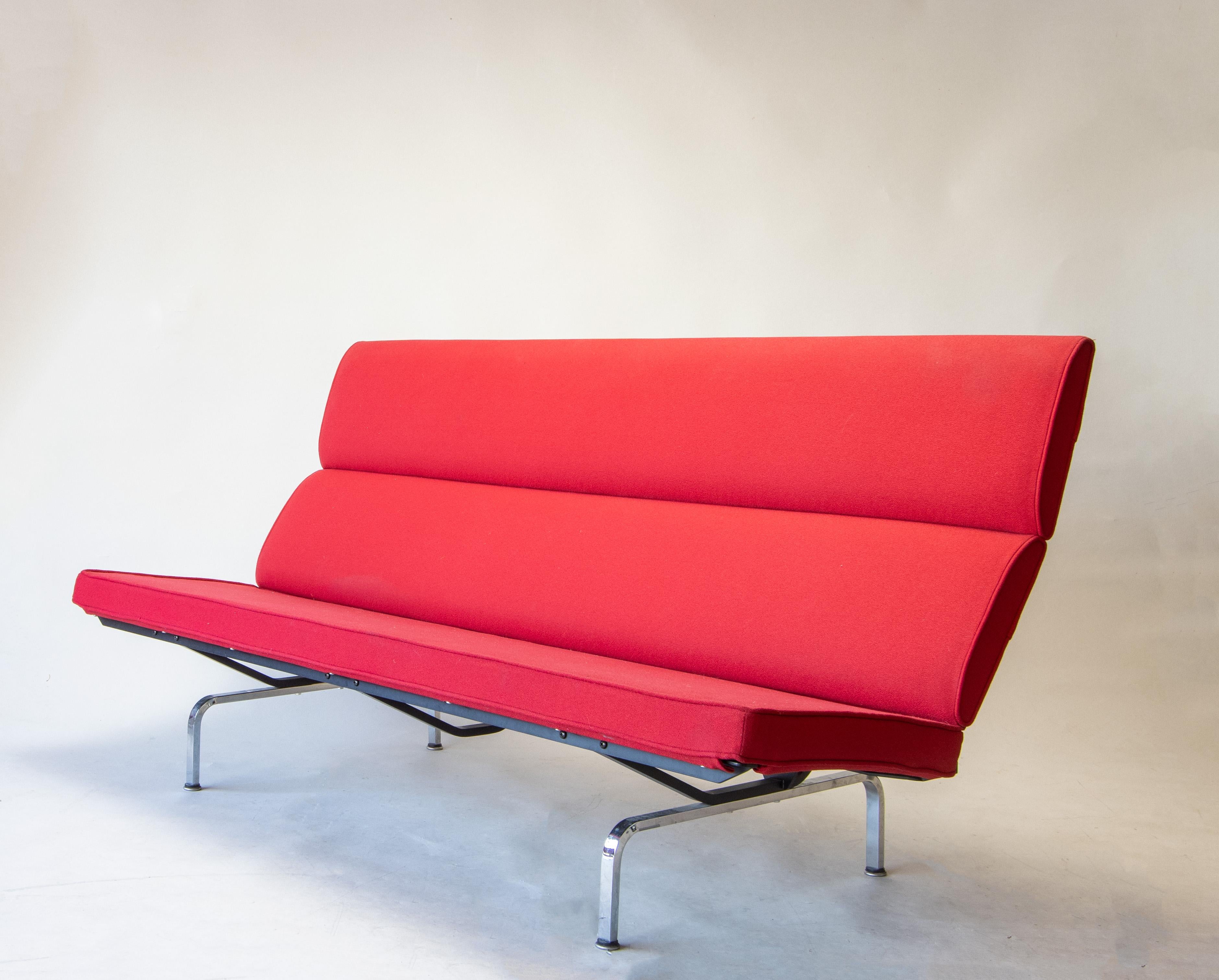 Designed by Charles and Ray Eames in 1954, this iconic design has been in continuous production, with this example executed late 2008. Used minimally in a waiting room, this piece is like new and ready for many more years of use. The design, which