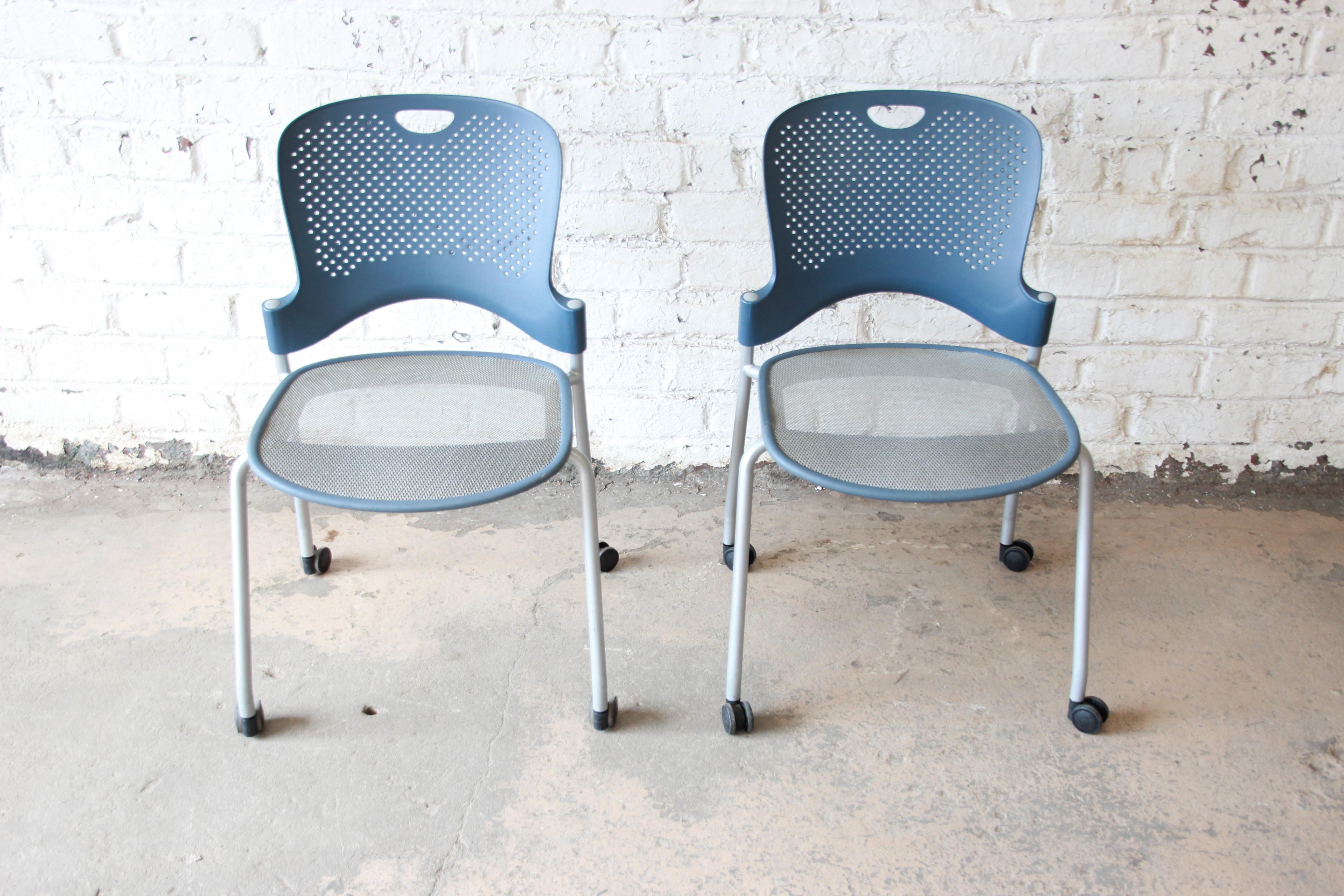 A nice pair of rolling office or desk chairs

By Herman Miller

USA, 2000s

A nice pair of rolling office or desk chairs
By Herman Miller
USA, 2000s
Measures: 18