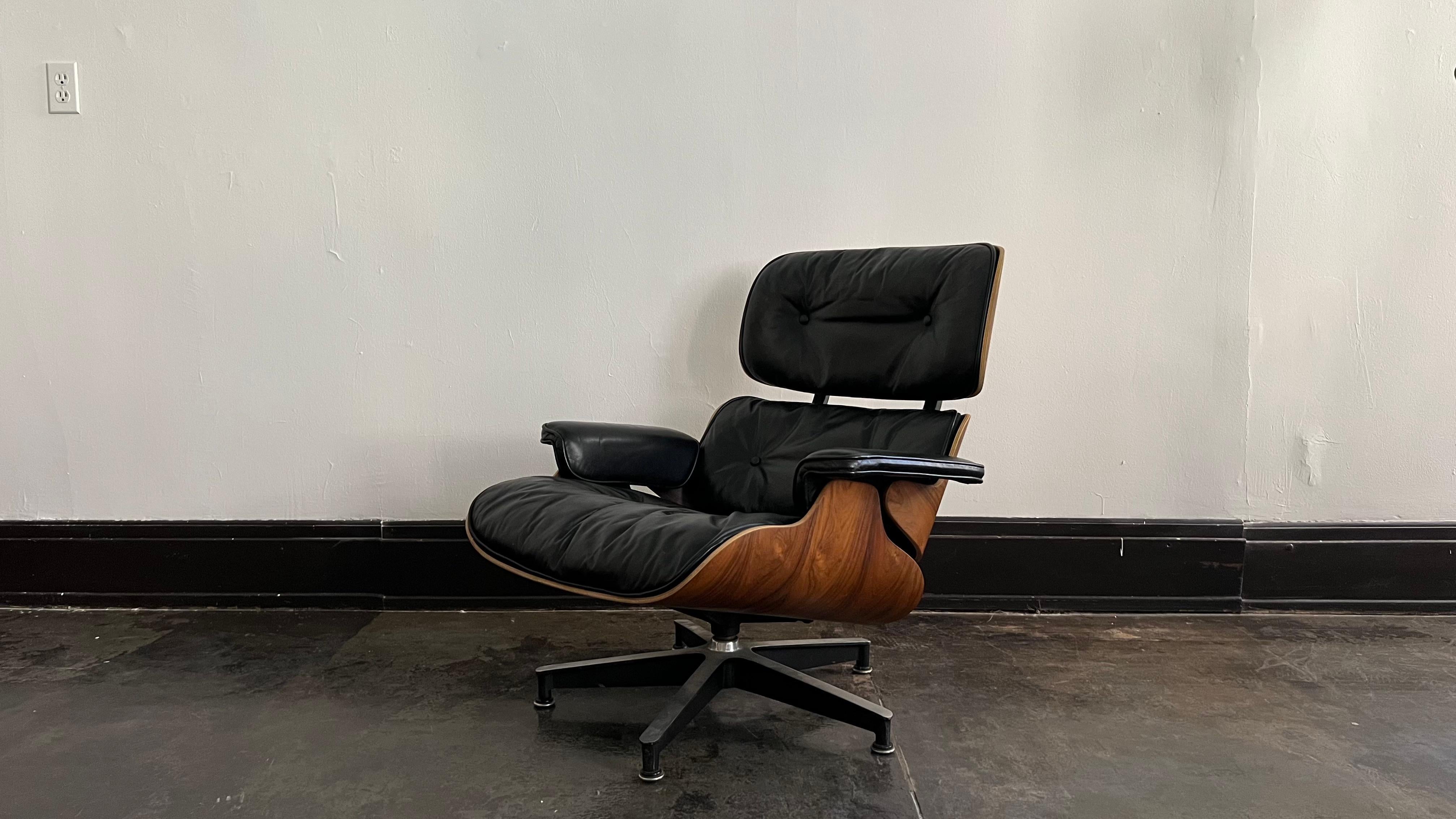 Herman Miller Rosewood Eames Lounge Chair 1960s In Good Condition For Sale In Saint Paul, MN