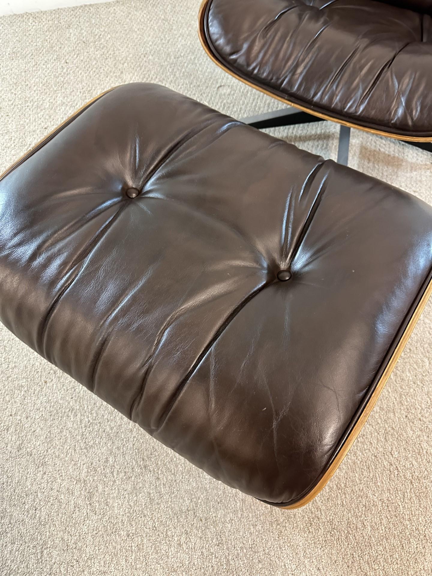 Herman Miller Rosewood Eames Lounge Chair with Ottoman In Good Condition In Toledo, OH