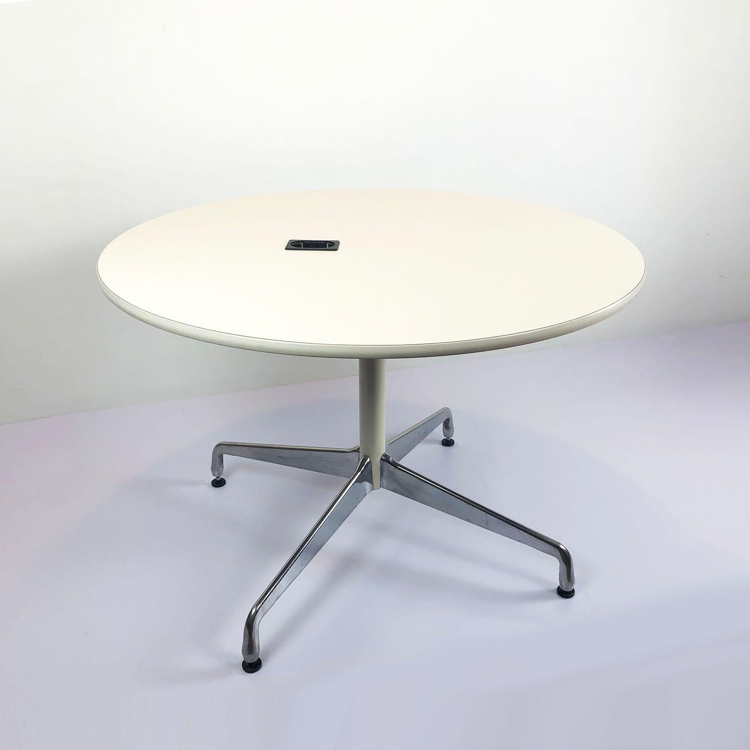 Designed by Charles and Ray Eames for Herman Miller Features aluminum star base with original label.